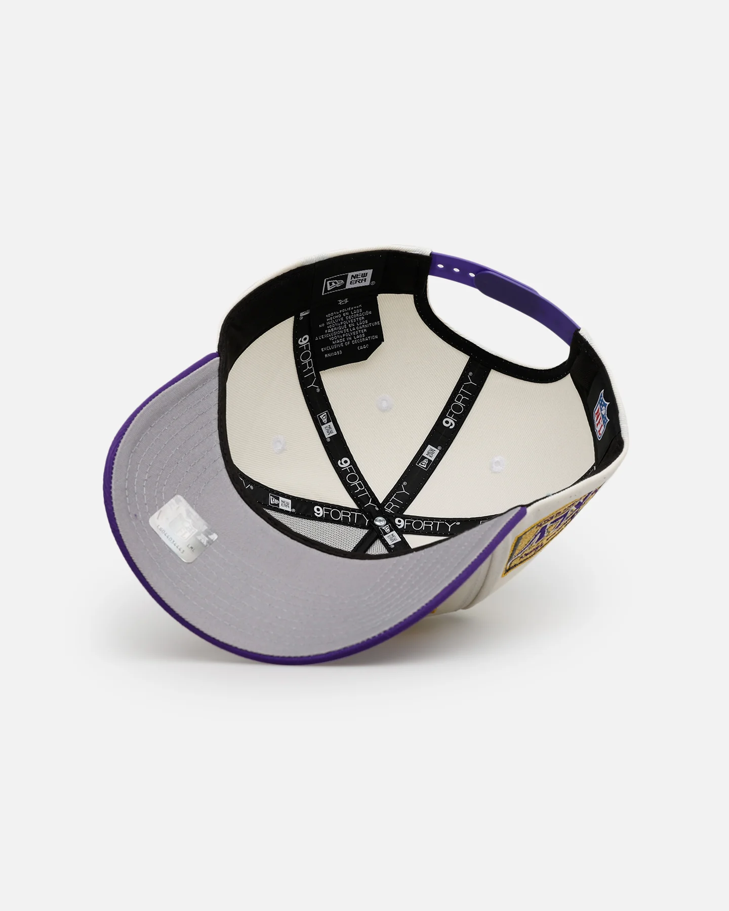 New Era Minnesota Vikings 'Chrome Metallic Wordmark' 9FORTY A-Frame Snapback Chrome - Image 6