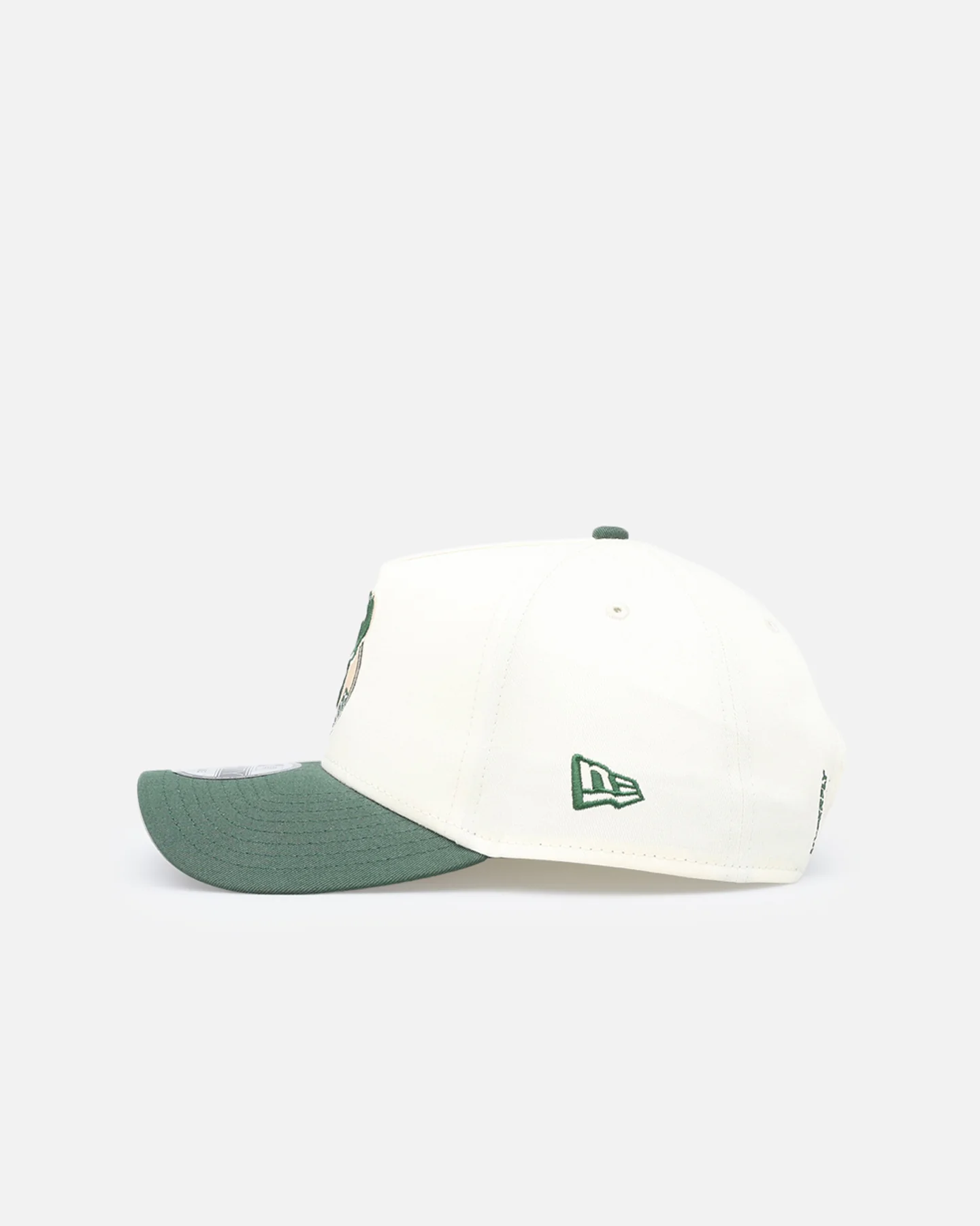 New Era Milwaukee Bucks 'NBA X Hyperfly' 9FORTY A-Frame Snapback Chrome White - Image 4