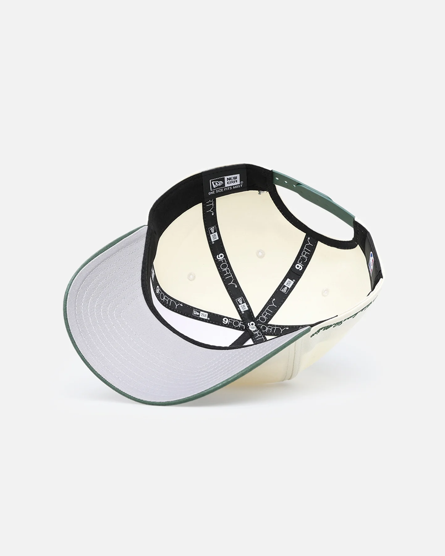 New Era Milwaukee Bucks 'NBA X Hyperfly' 9FORTY A-Frame Snapback Chrome White - Image 6