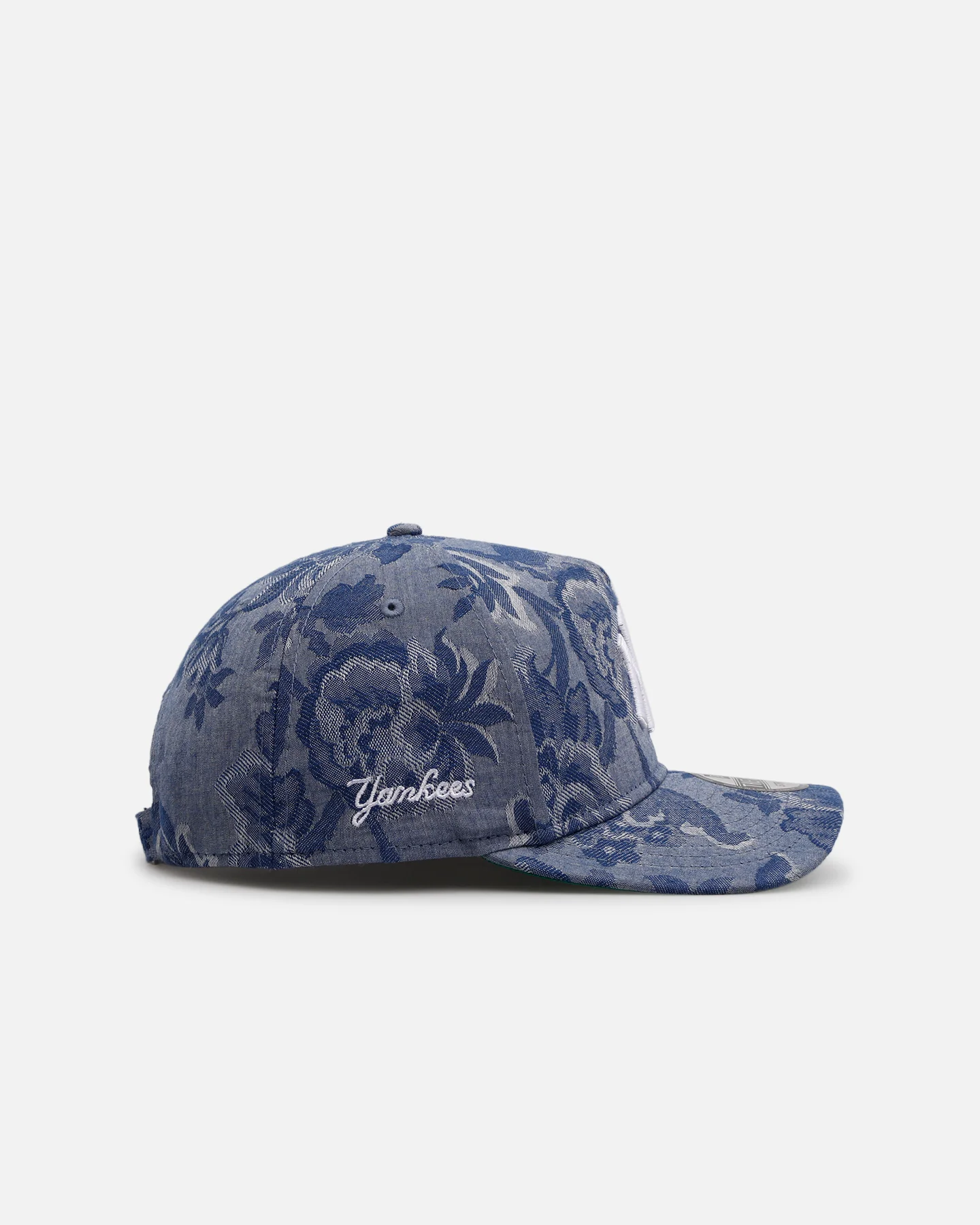 New Era New York Yankees 'Three Looms' Golfer Strapback Denim - Image 4
