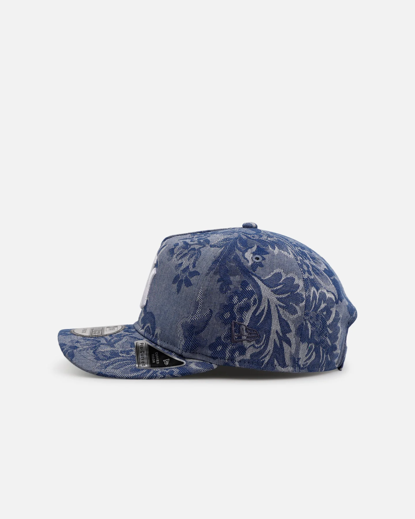 New Era New York Yankees 'Three Looms' Golfer Strapback Denim - Image 5