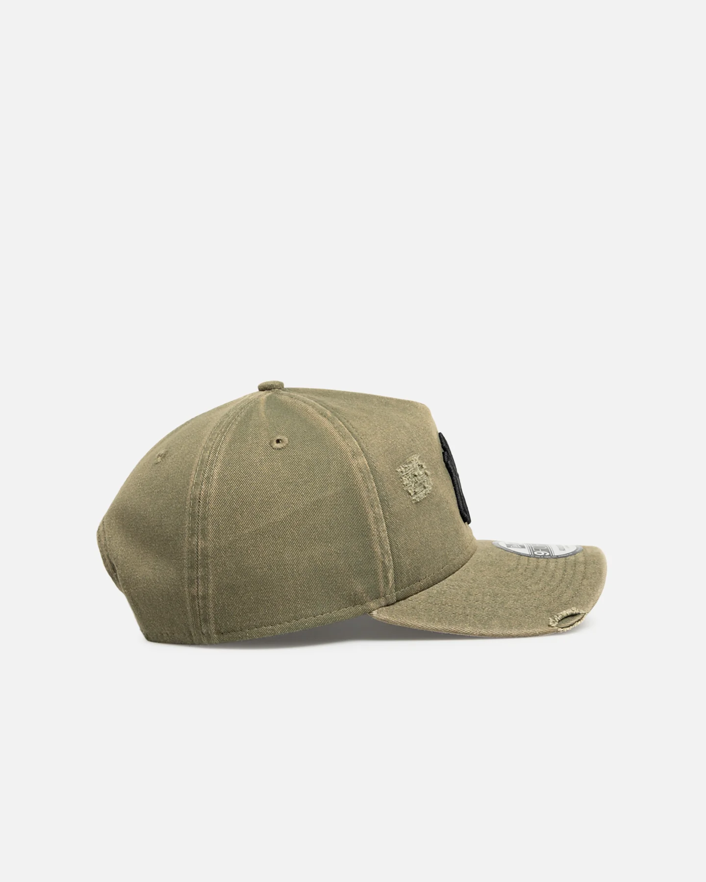 New Era New York Yankees 'Distressed Olive' 9FORTY A-Frame Snapback Olive - Image 3