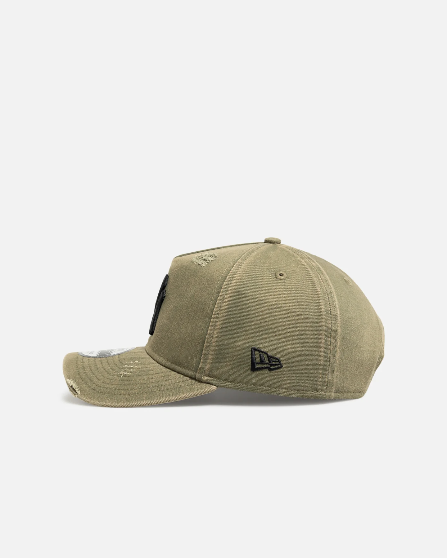 New Era New York Yankees 'Distressed Olive' 9FORTY A-Frame Snapback Olive - Image 4