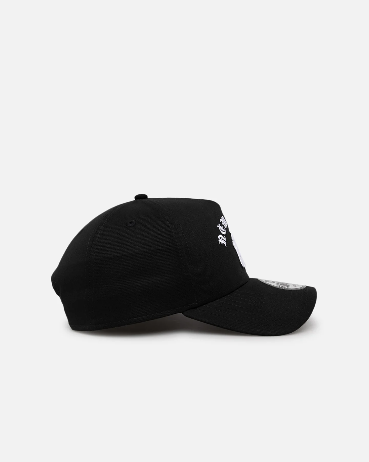 New Era New York Yankees 'Gothic Arch' 9FORTY A-Frame Snapback Black/White - Image 3