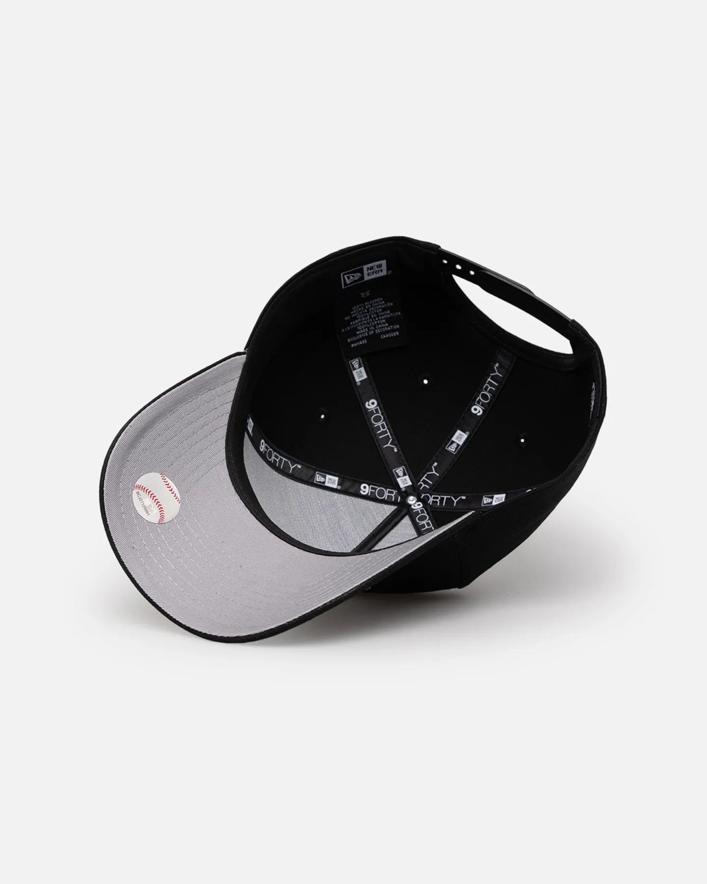 New Era New York Yankees 'Gothic Arch' 9FORTY A-Frame Snapback Black/White - Image 6