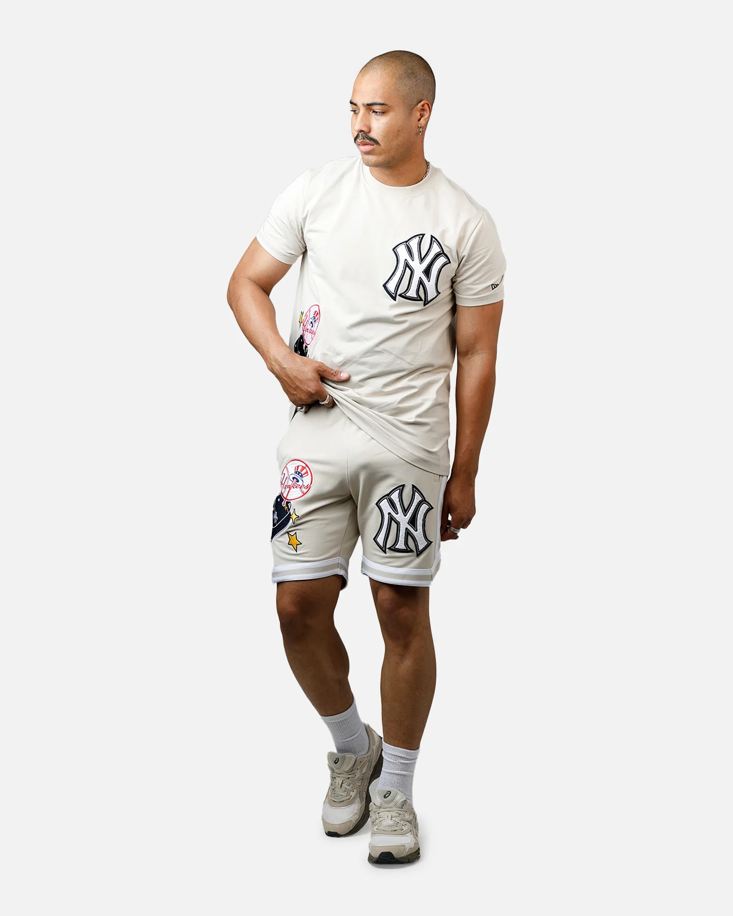 New Era New York Yankees 'Logo Select' Summer T-Shirt Stone - Image 3