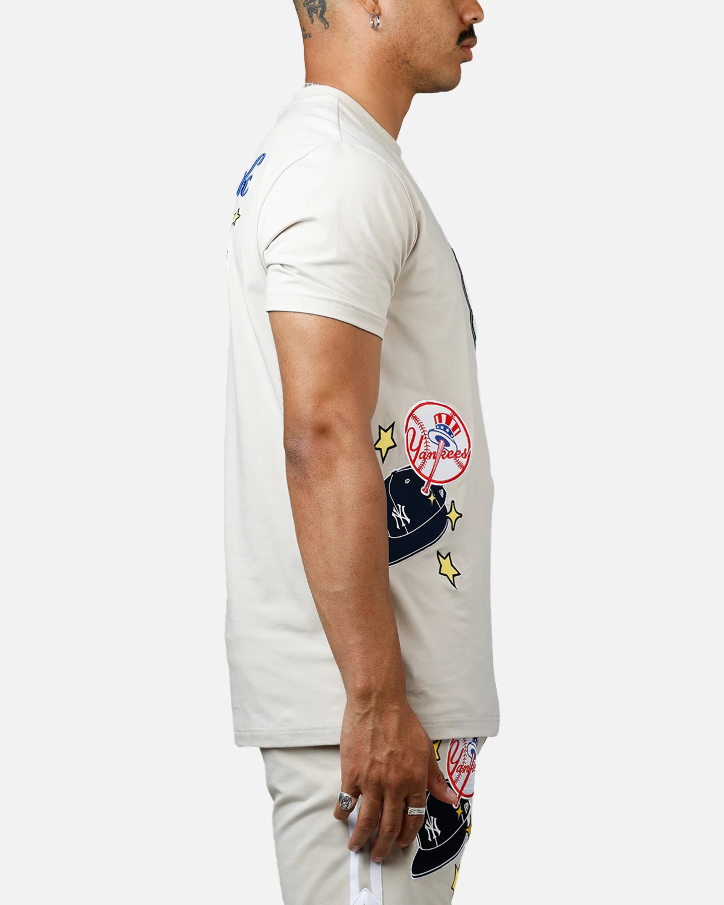 New Era New York Yankees 'Logo Select' Summer T-Shirt Stone - Image 4