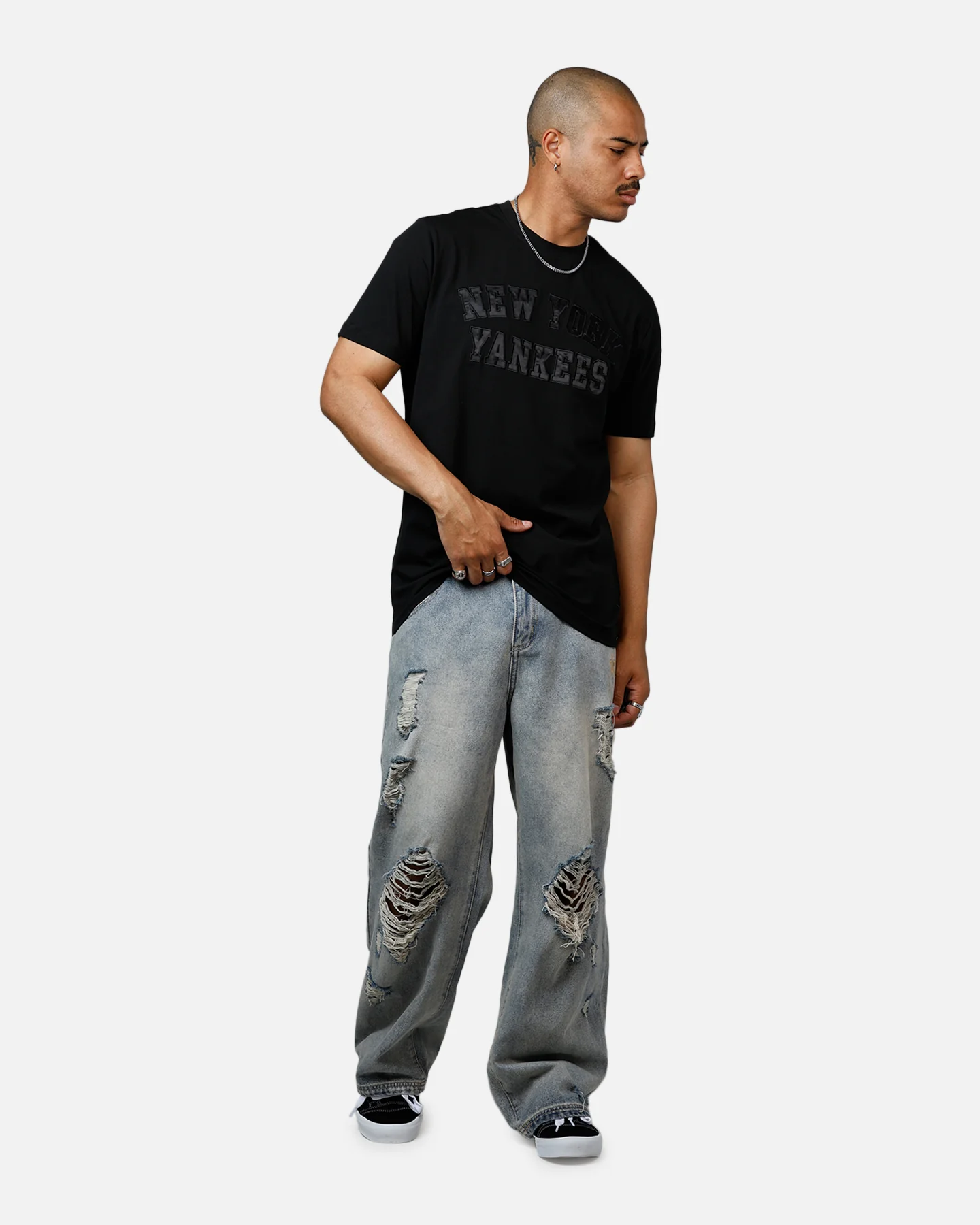 New Era New York Yankees Logo Select T-Shirt Black/Black - Image 3
