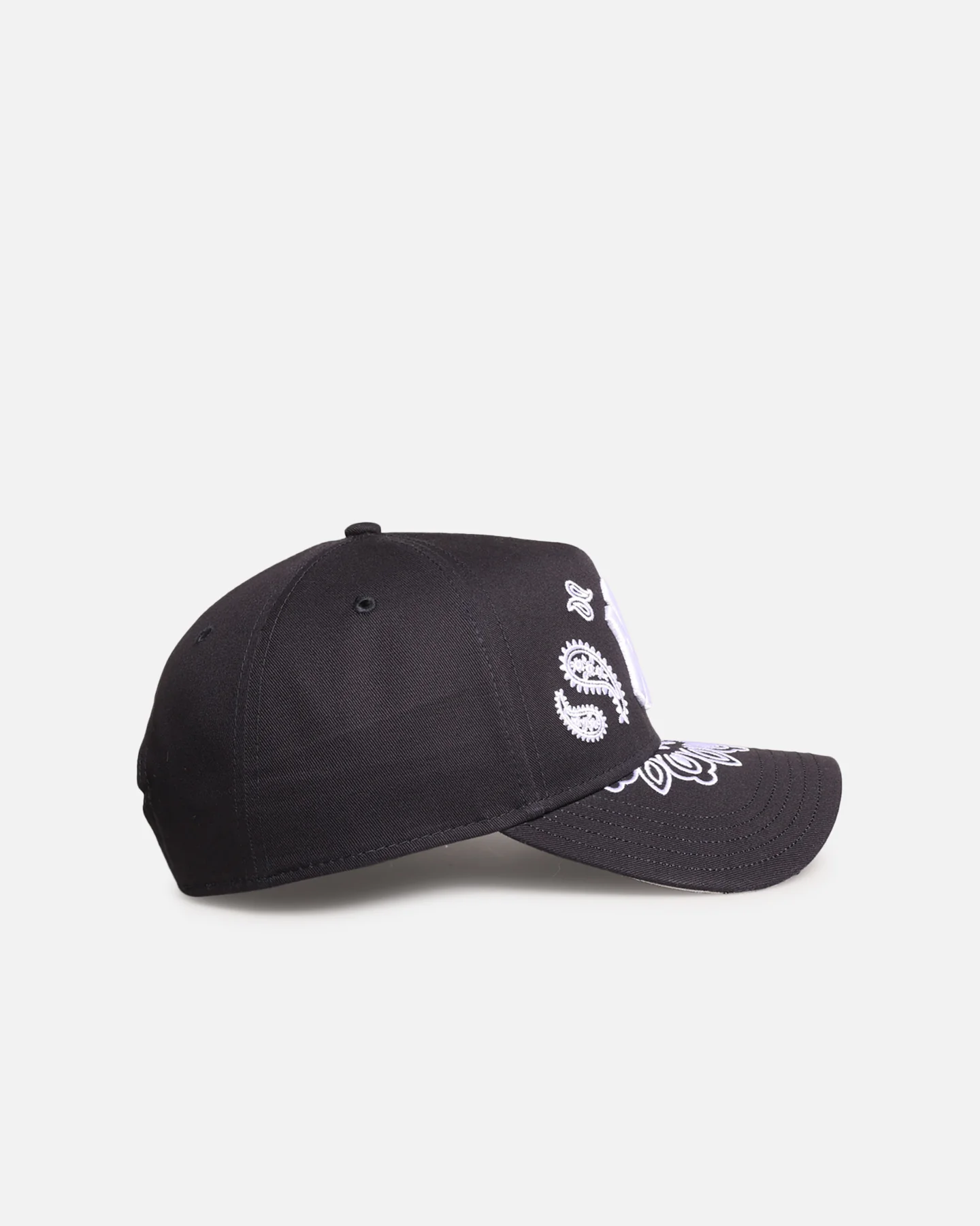 New Era New York Yankees 'Paisley' 9FORTY A-Frame Snapback Black - Image 3