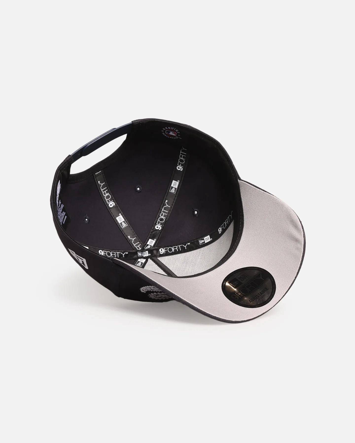 New Era New York Yankees 'Paisley' 9FORTY A-Frame Snapback Black - Image 6