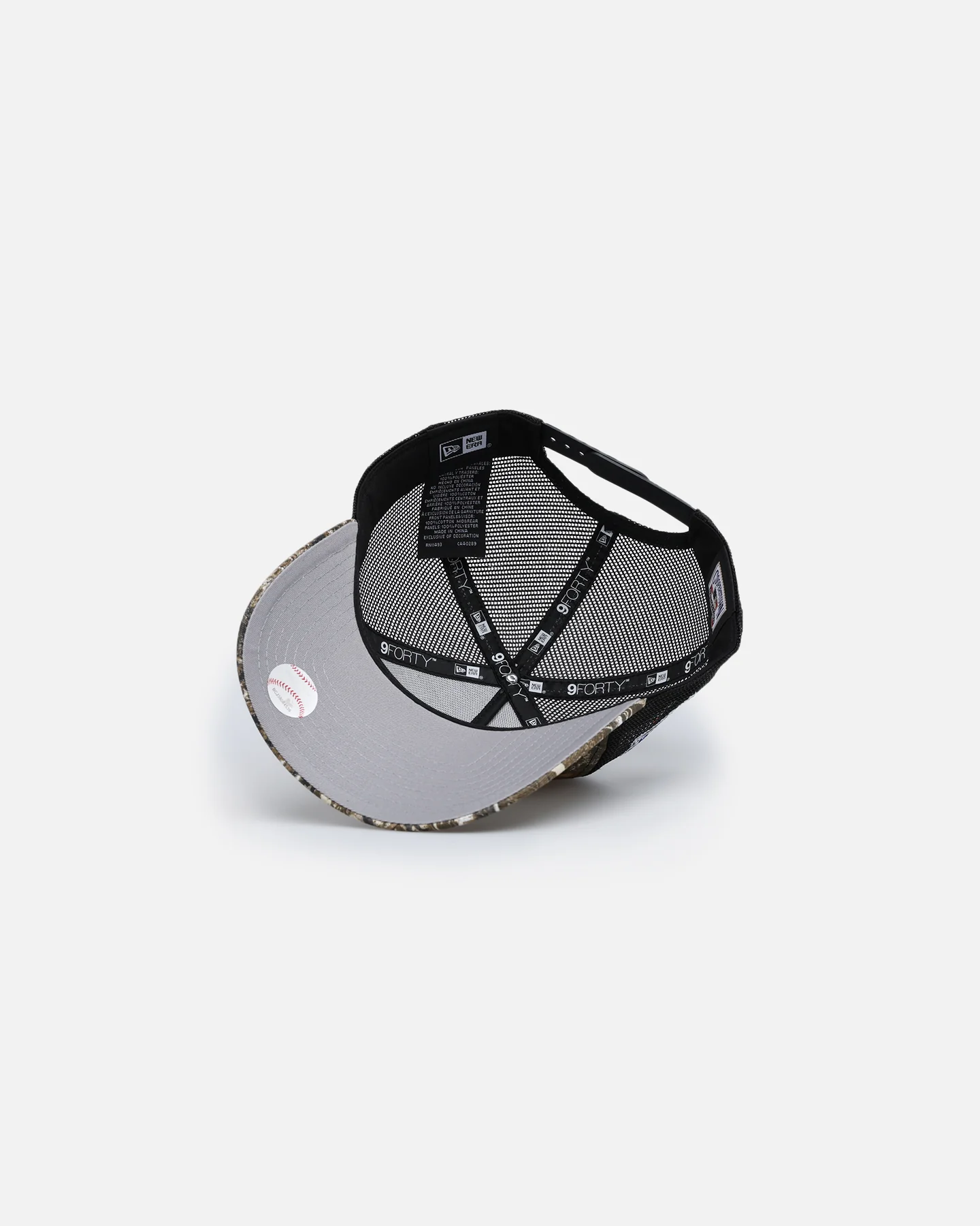 New Era New York Yankees 'Real Tree' 9FORTY A-Frame Trucker Snapback Realtree Edge - Image 6