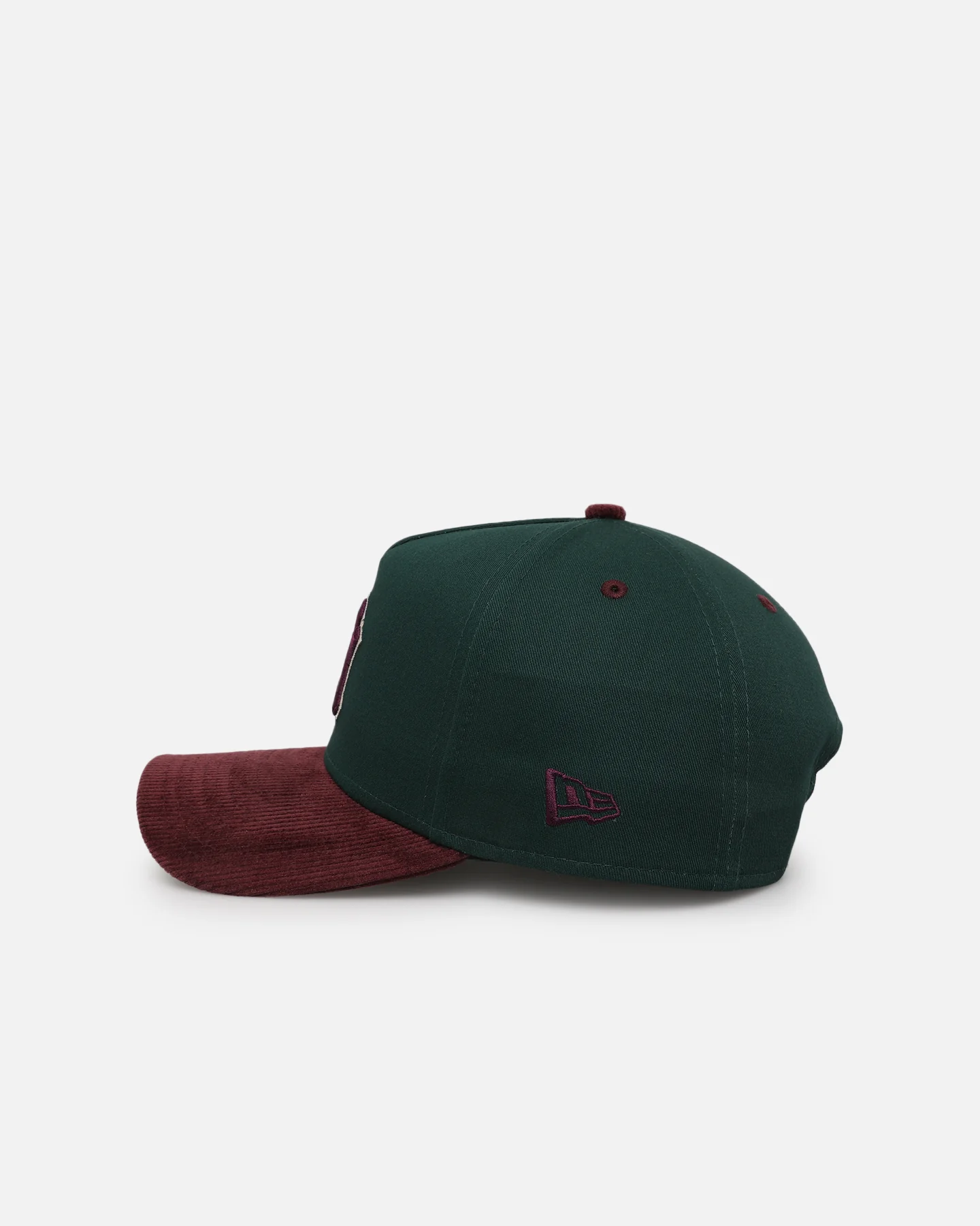 New Era New York Yankees 'Rhubarb Cord' 9FORTY A-Frame Snapback Dark Green - Image 4