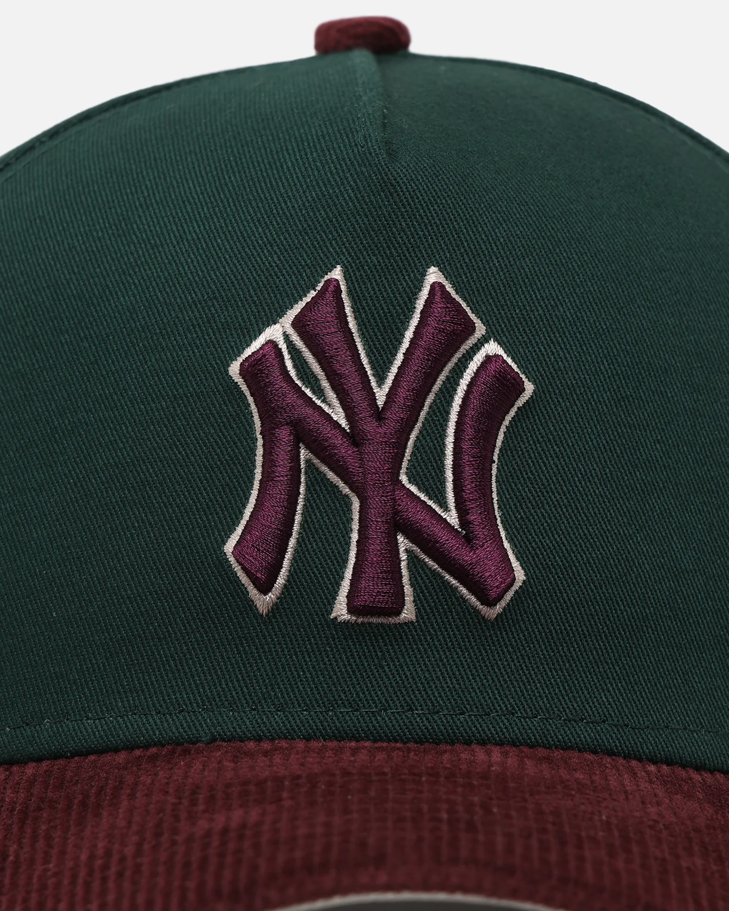 New Era New York Yankees 'Rhubarb Cord' 9FORTY A-Frame Snapback Dark Green - Image 5
