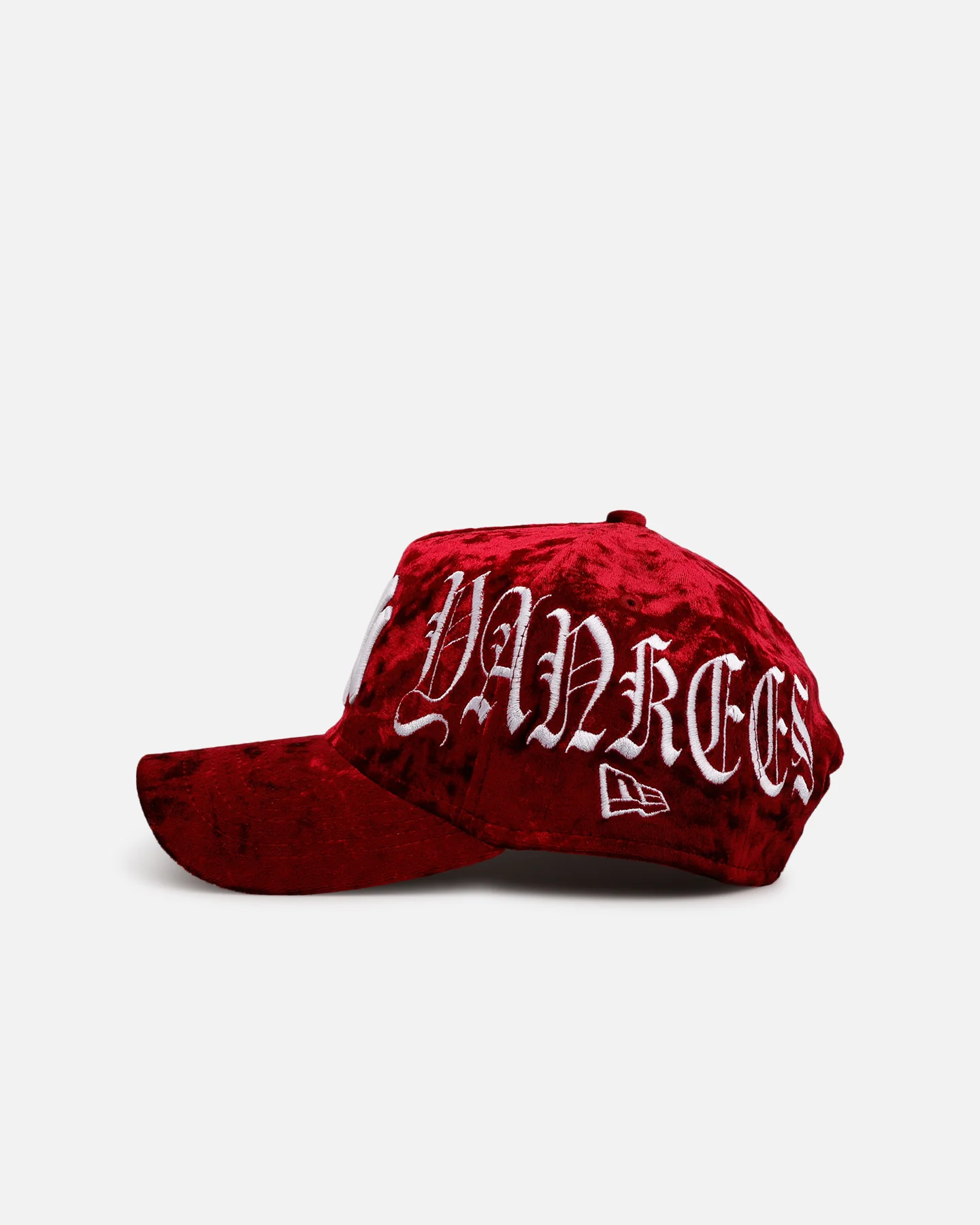 New Era New York Yankees 'Velvet Gothic Script' 9FORTY A-Frame Snapback Maroon - Image 5