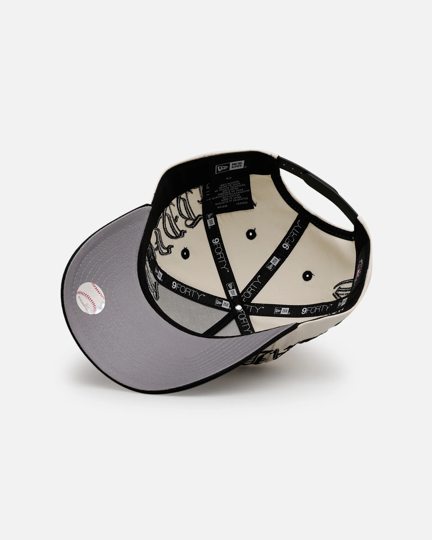 New Era Oakland Athletics 'Gothic Script Two Tone' 9FORTY A-Frame Snapback Chrome/Black - Image 6