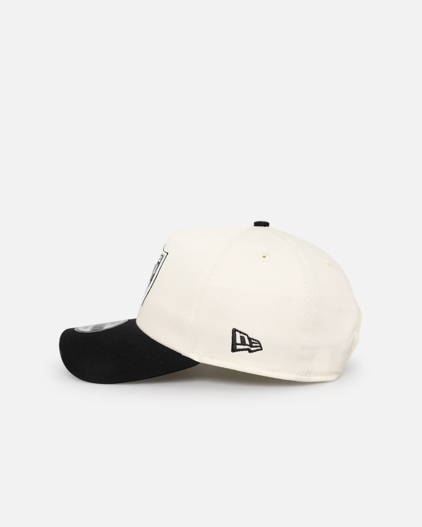 New Era Oakland Raiders 'NFL City Originals' 9FORTY A-Frame Snapback Chrome White/OTC - Image 5