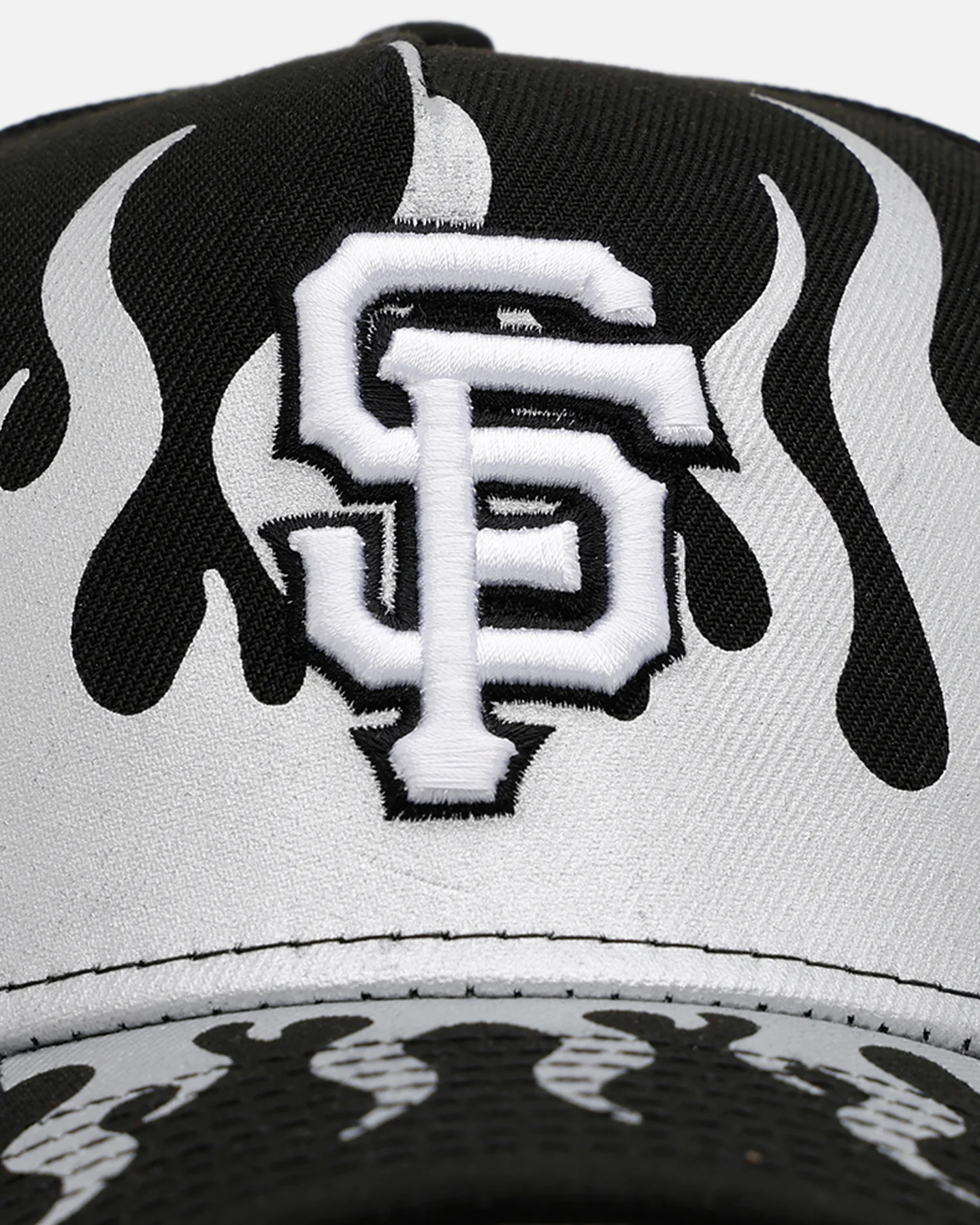 New Era San Francisco Giants 'Metallic Flames' 9FORTY A-Frame Snapback Black/Silver - Image 5