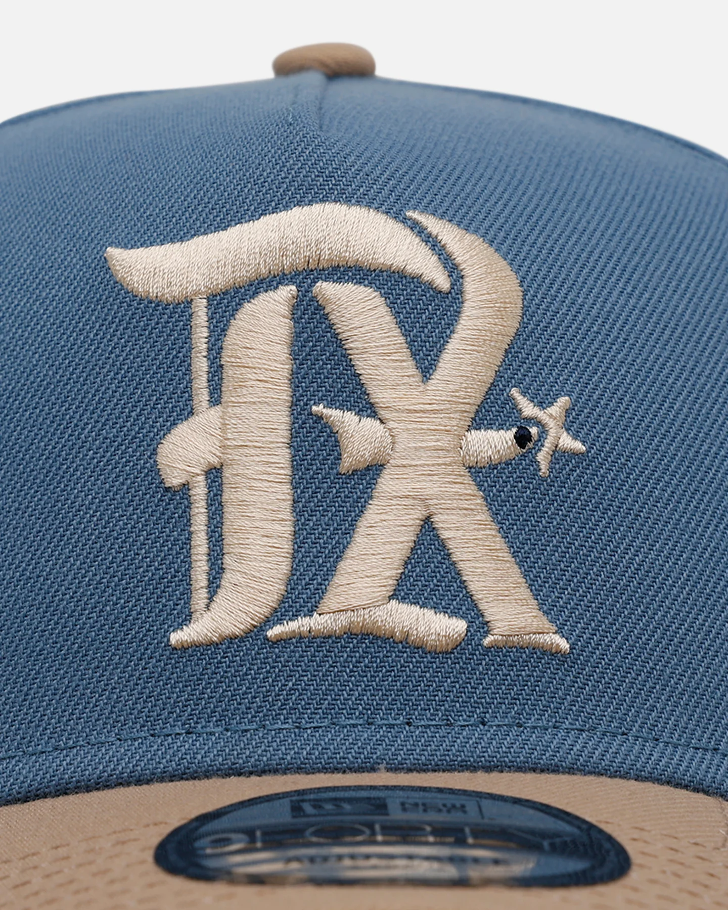 New Era Texas Rangers 'Easy Breezy' 9FORTY A-Frame Snapback Blue/Tan - Image 5