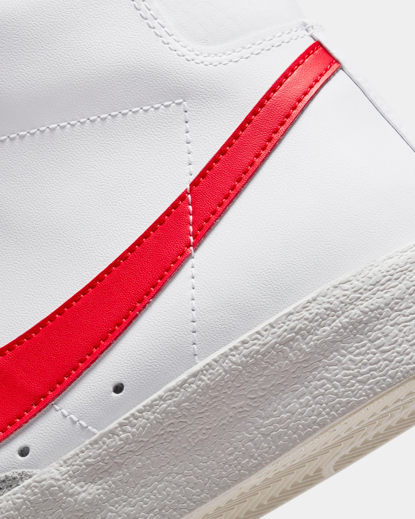 Nike Blazer Mid '77 Vintage White/Habanero Red/Medium Blue/Sail - Image 8