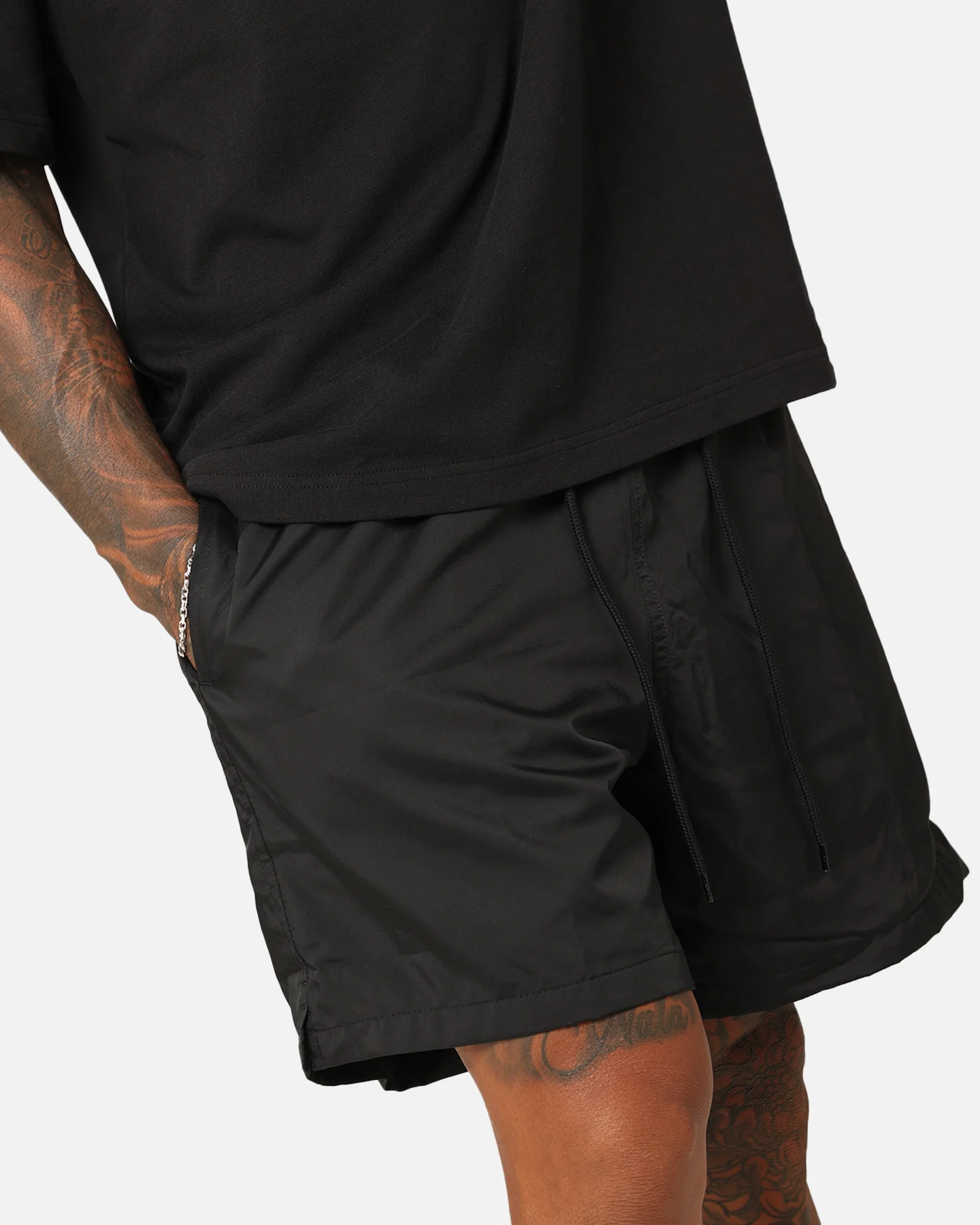 Nike Club Flow Shorts Black/White - Image 3
