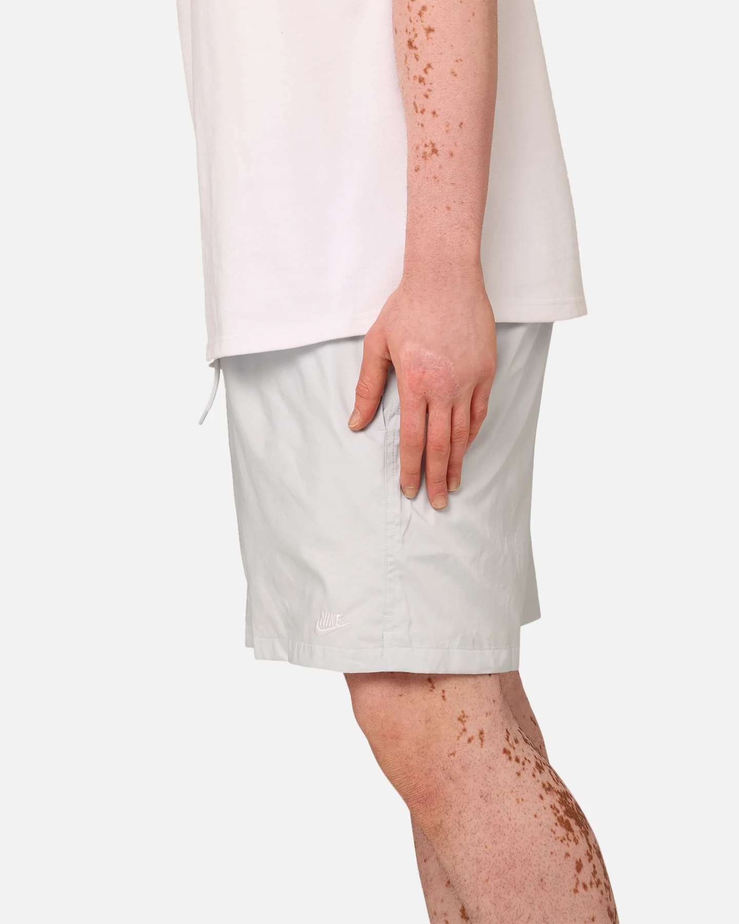 Nike Club Flow Shorts Pure Platinum - Image 4