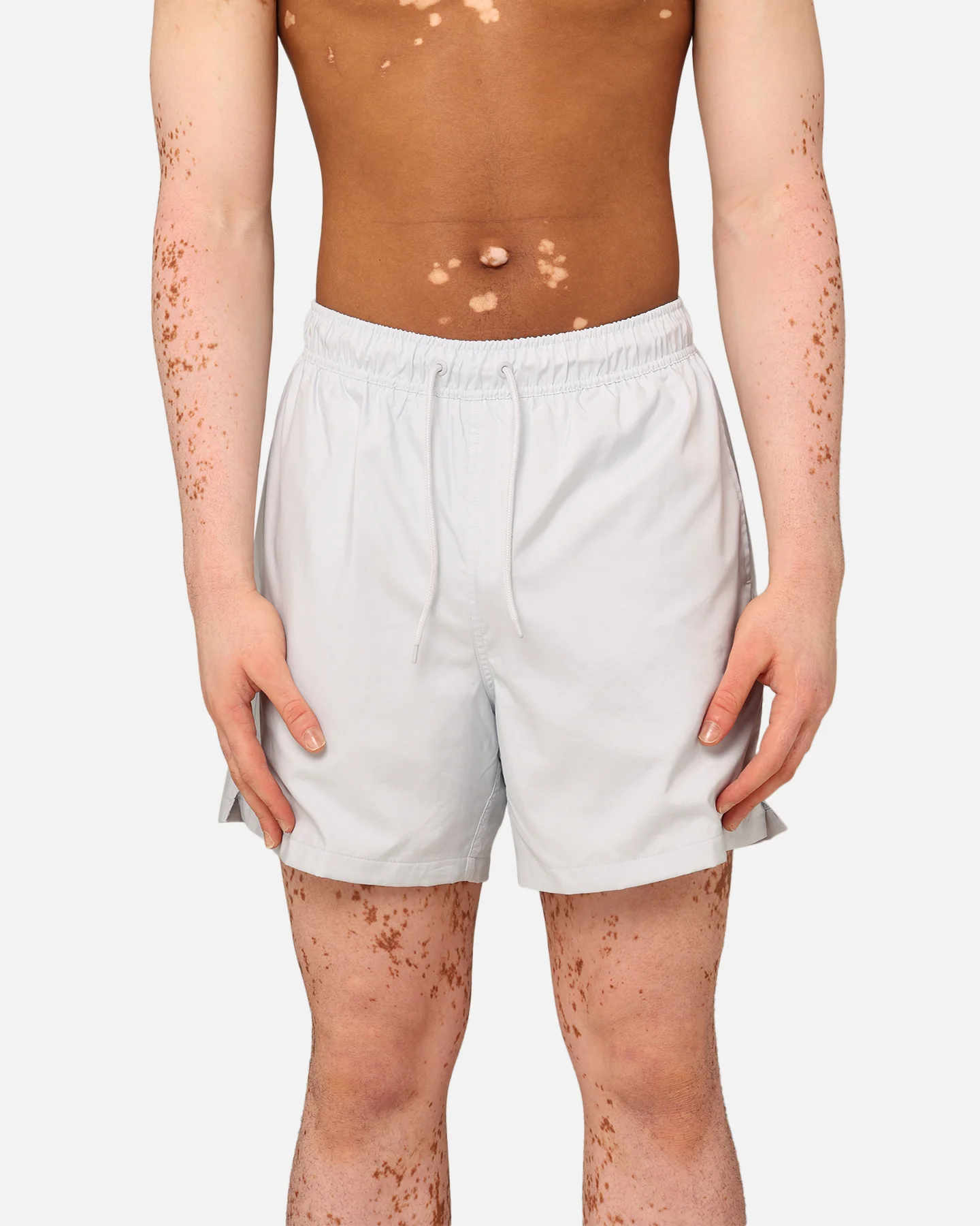 Nike Club Flow Shorts Pure Platinum - Image 7