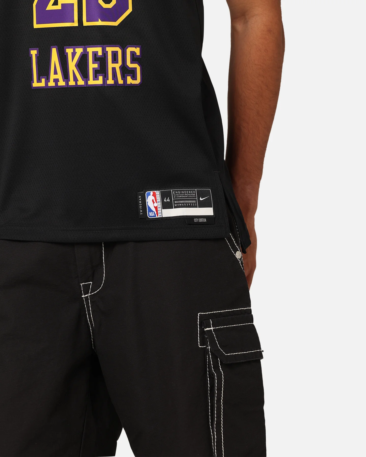 Nike Los Angeles Lakers Lebron James Dri-FIT Swingman Jersey Black - Image 9