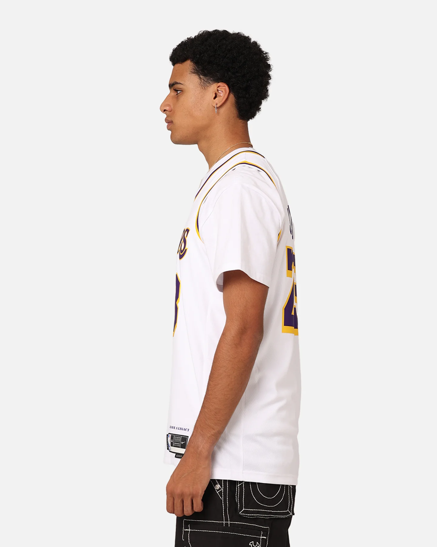 Nike Los Angeles Lakers Lebron James Dri-FIT Swingman Jersey White - Image 7