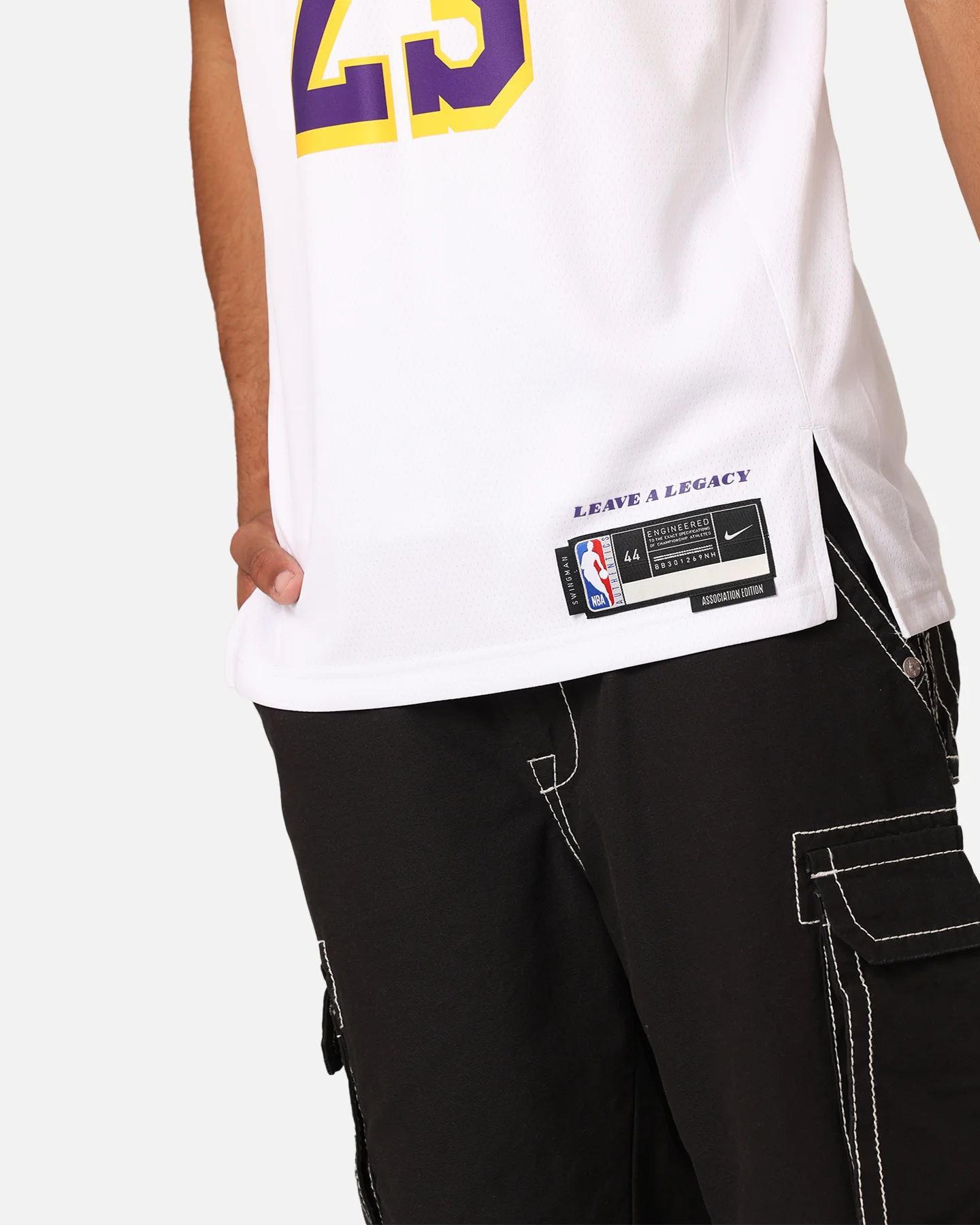 Nike Los Angeles Lakers Lebron James Dri-FIT Swingman Jersey White - Image 9