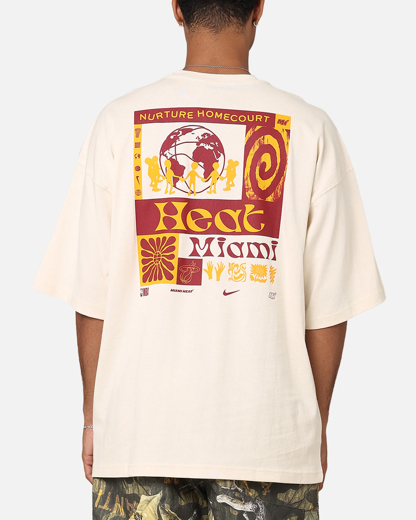 Nike Miami Heat NBA Courtside Oversized T-Shirt Pure - Image 2