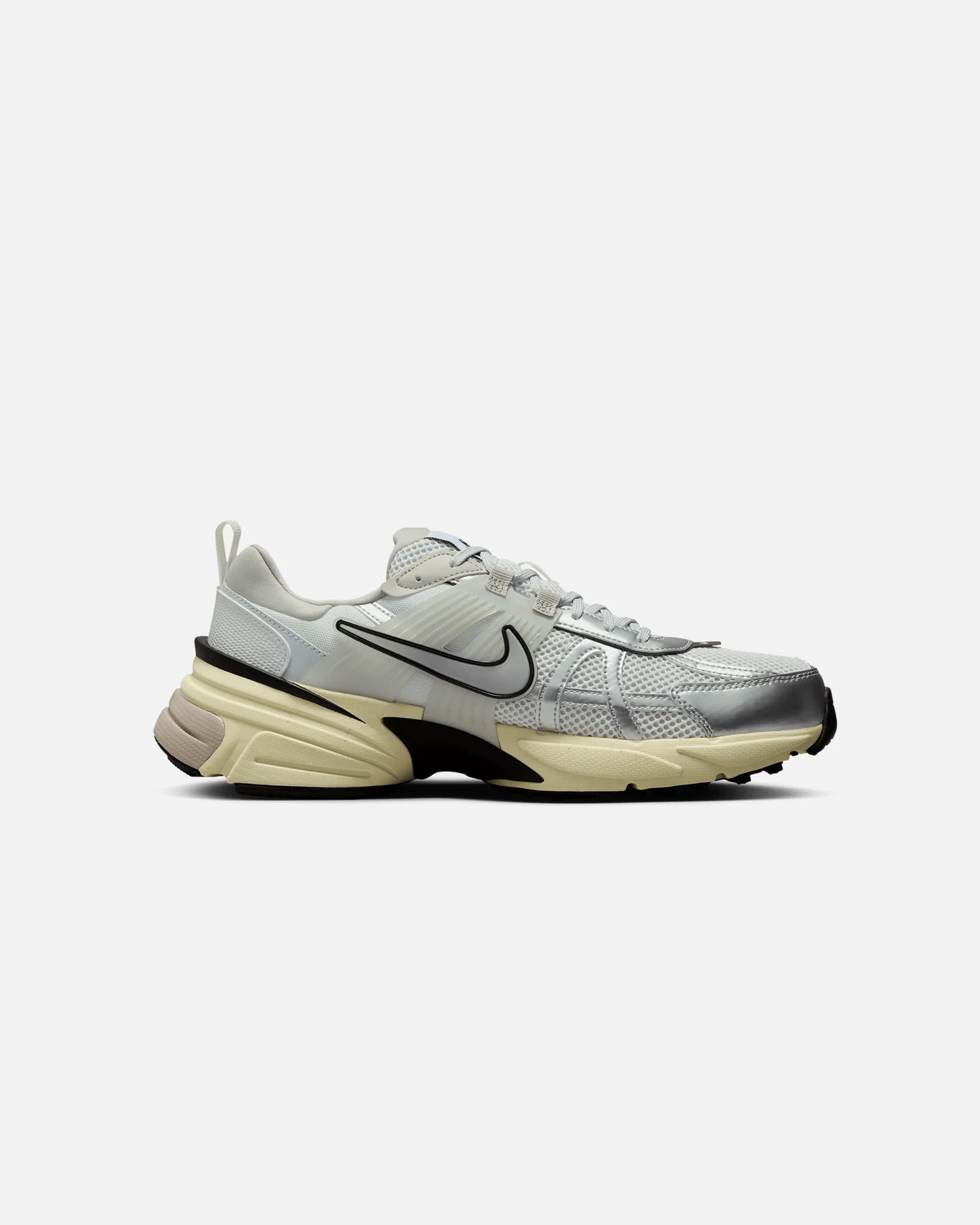 Nike V2K Run Summit White/Metallic Silver - Image 4