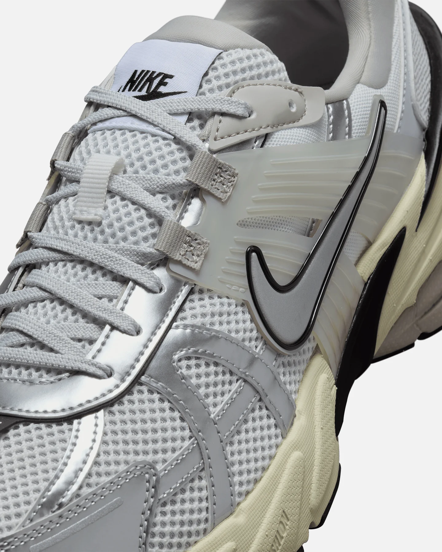 Nike V2K Run Summit White/Metallic Silver - Image 6