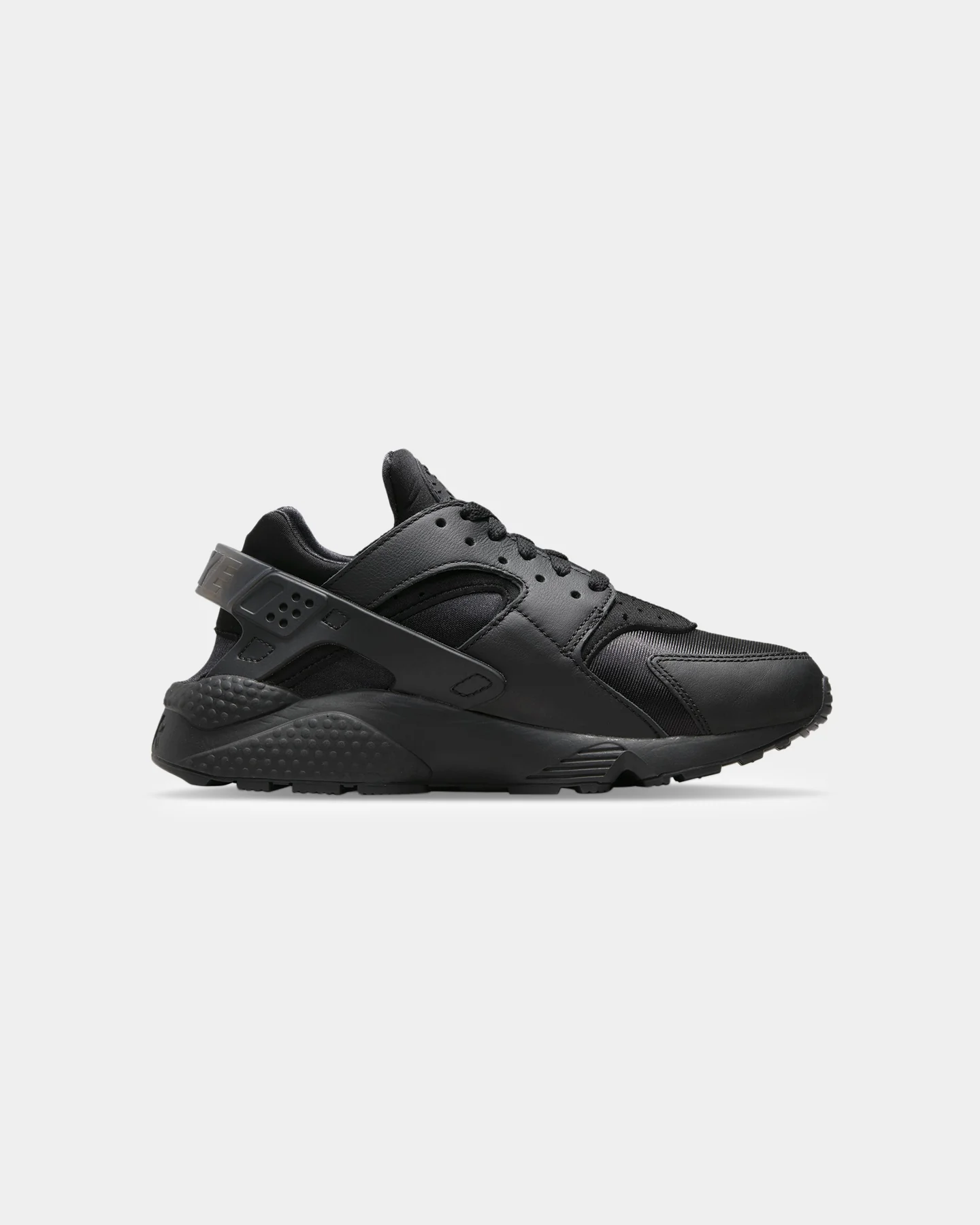 Nike Women's Air Huarache Black/Black - Image 4