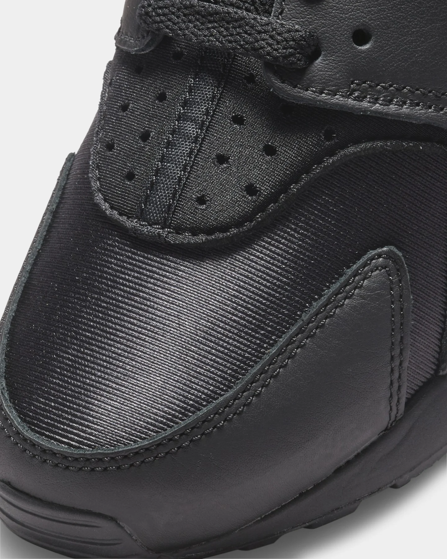 Nike Women's Air Huarache Black/Black - Image 6