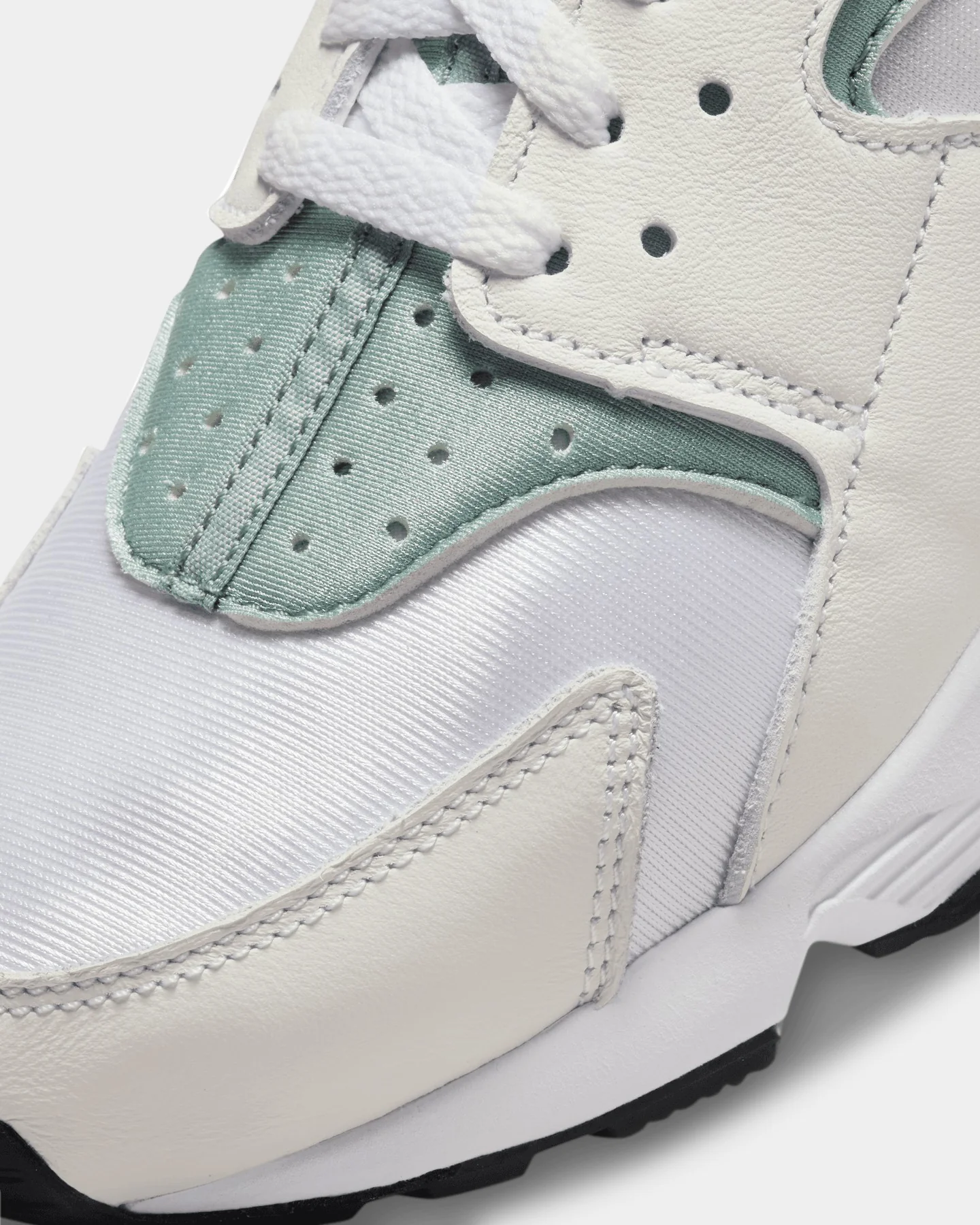 Nike Women's Air Huarache White/Obsidian - Image 5