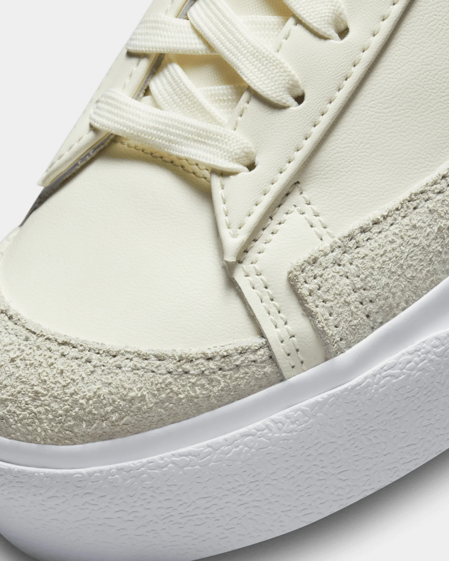 Nike Women's Blazer Low Platform Sail/Indigo Haze - Image 6