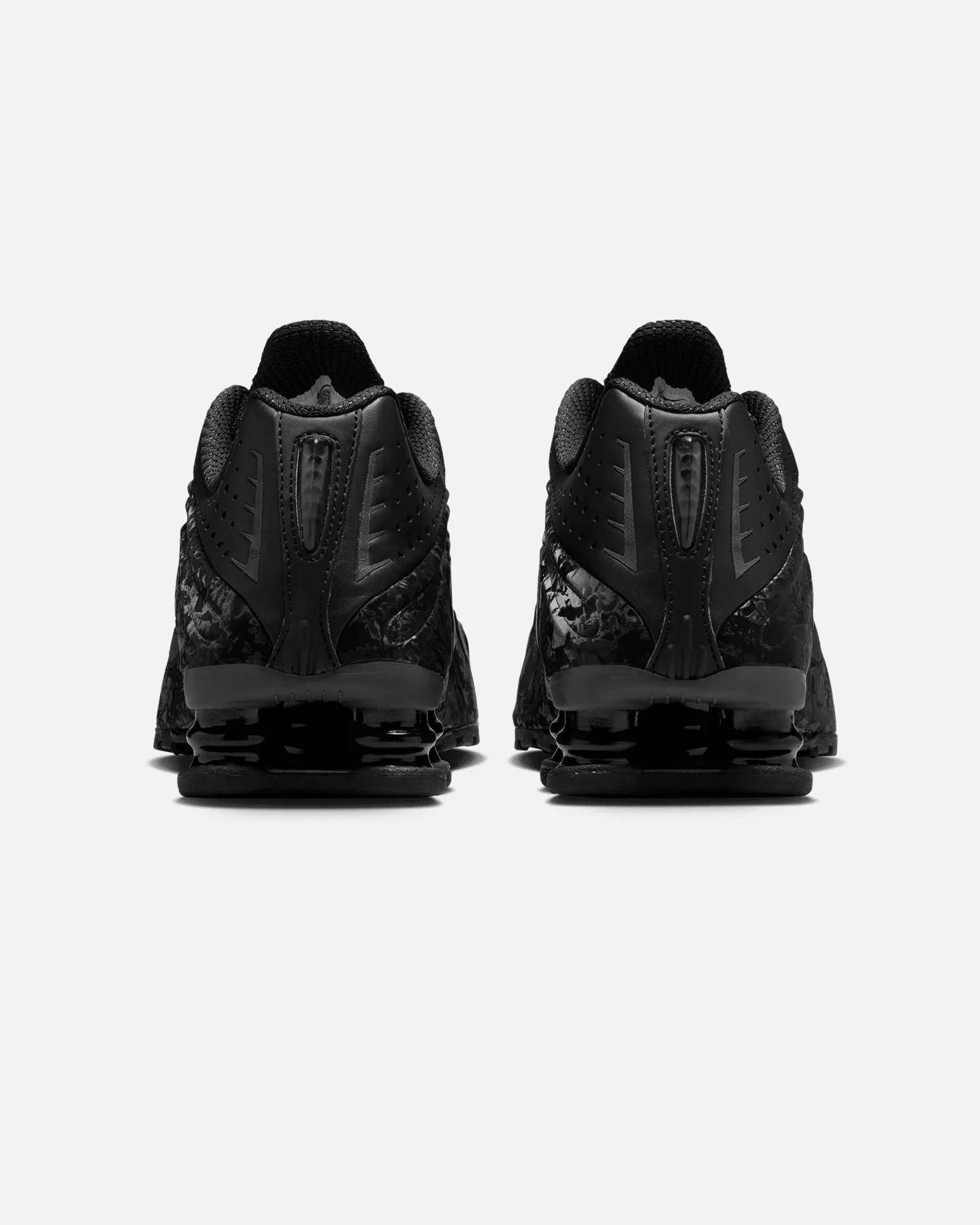 Nike Women's Shox R4 Black/Smoke - Image 3