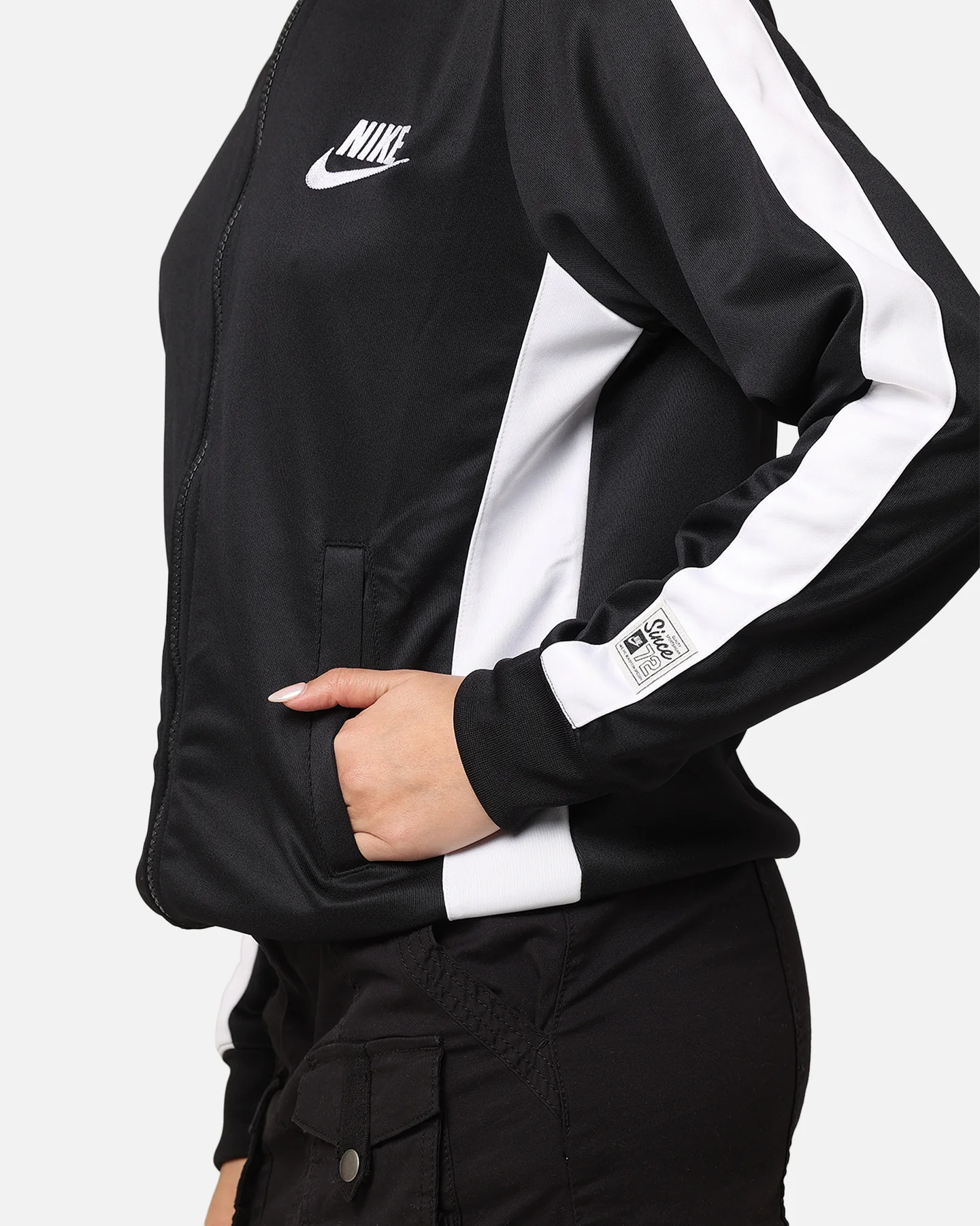 Nike Women's Sportswear Jacket Black/White/White - Image 6