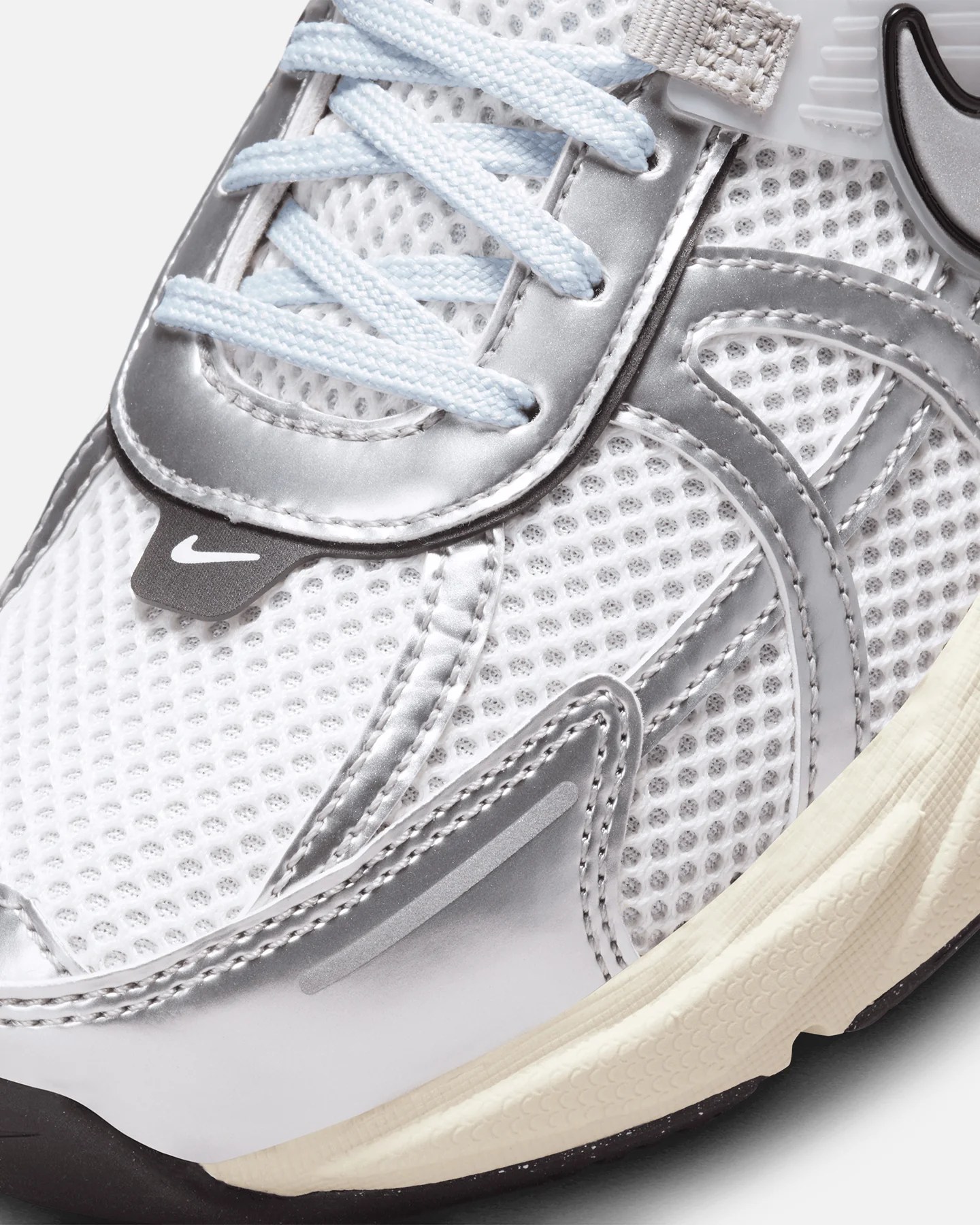 Nike Women's V2K Run Summit White/Metallic Silver - Image 6