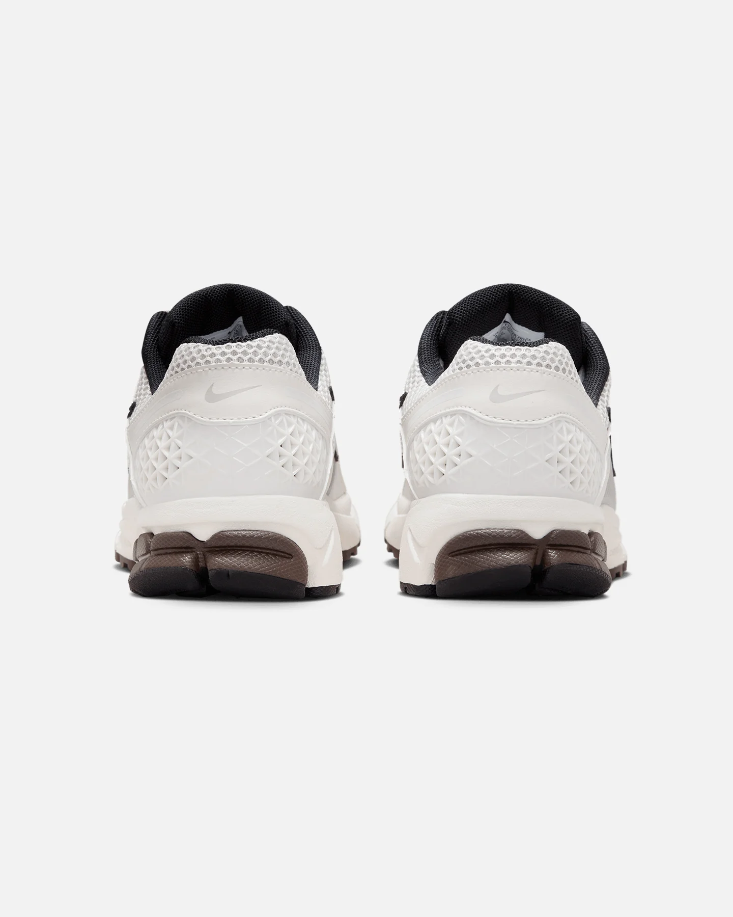 Nike Women's Zoom Vomero 5 Phantom/Mtlc Pl - Image 3