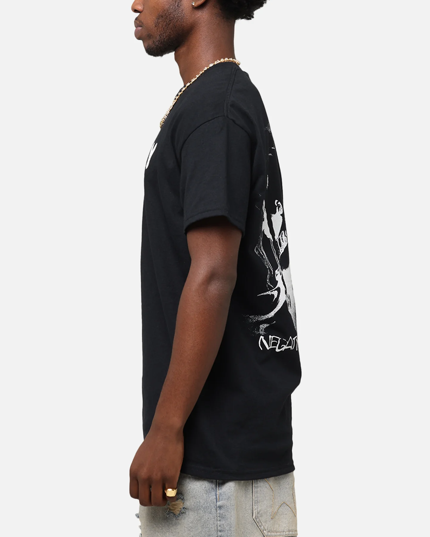 Poppy Negative Spaces T-Shirt Black - Image 6