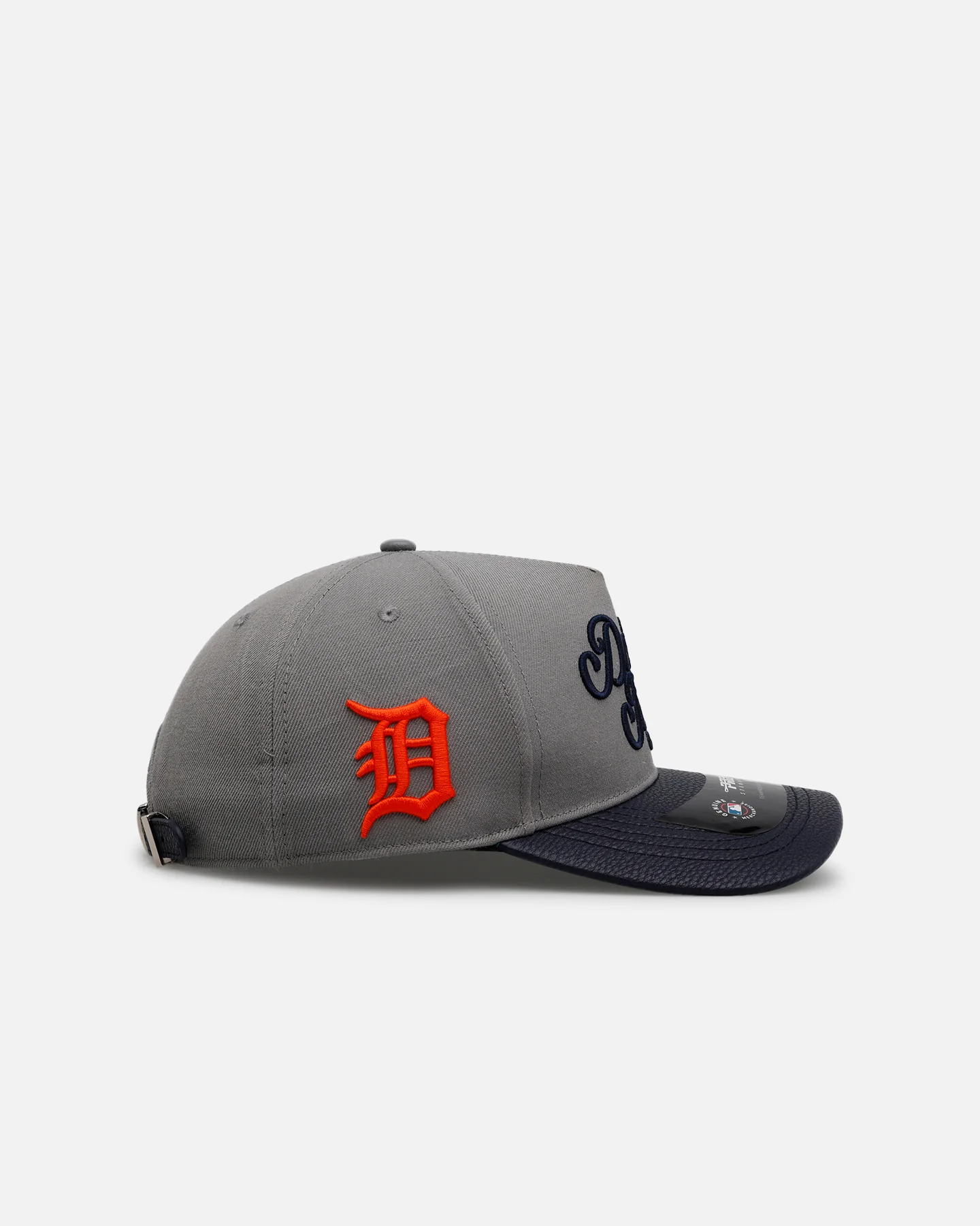 Pro Standard Detroit Tigers 'Sovenir' Pinch Front Strapback Grey/Navy - Image 4
