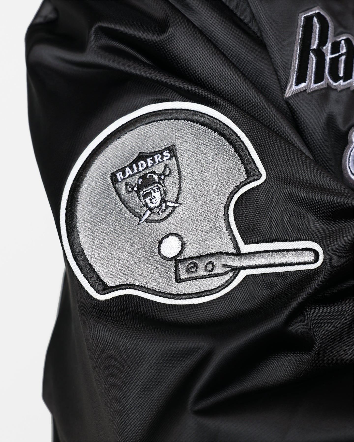 Pro Standard Las Vegas Raiders Satin Varsity Jacket Black/Grey - Image 12