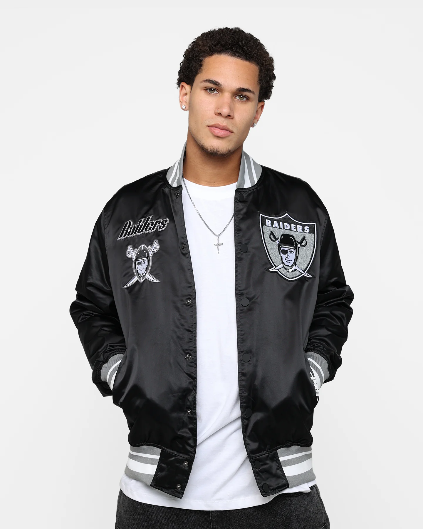Pro Standard Las Vegas Raiders Satin Varsity Jacket Black/Grey - Image 2