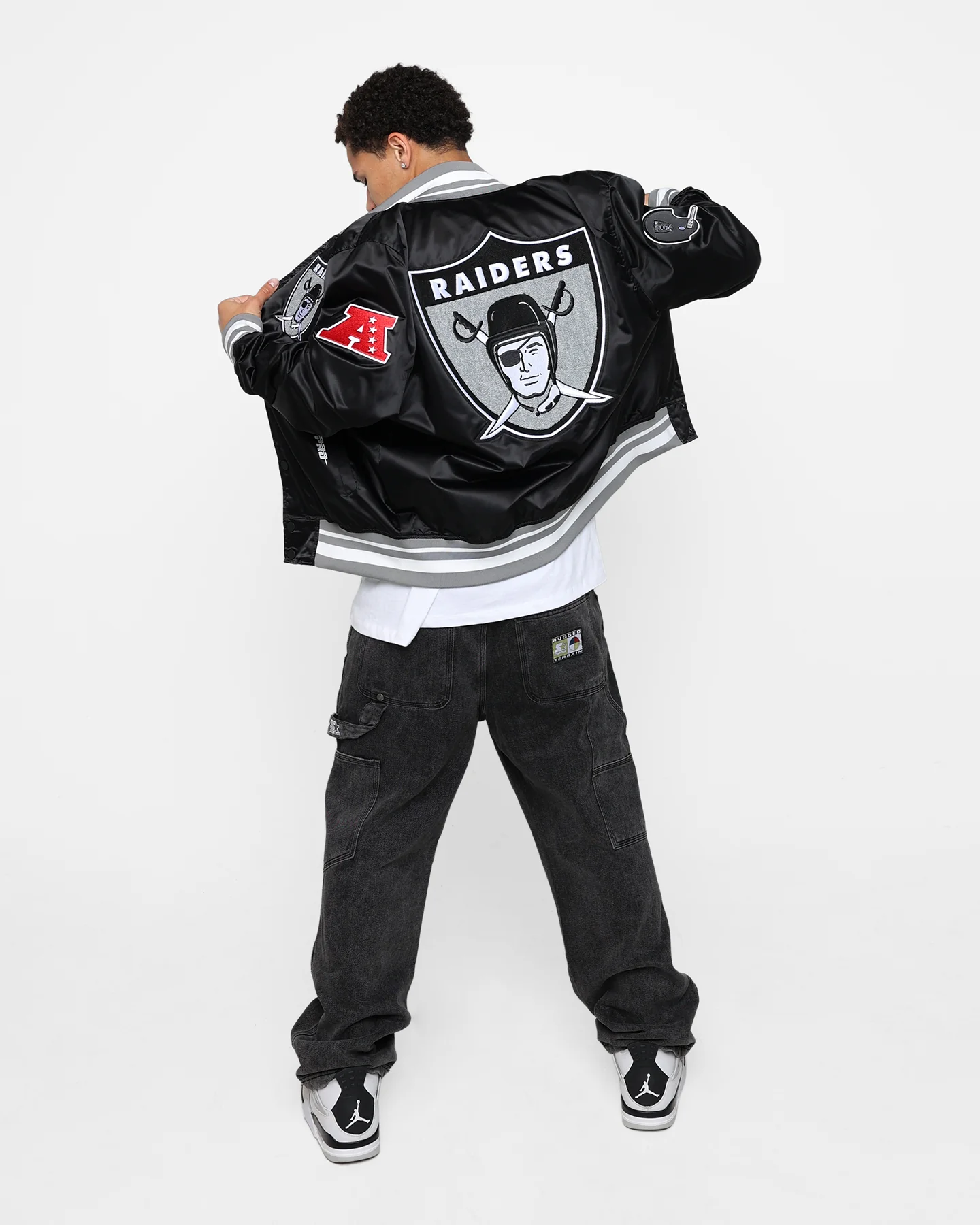 Pro Standard Las Vegas Raiders Satin Varsity Jacket Black/Grey - Image 3