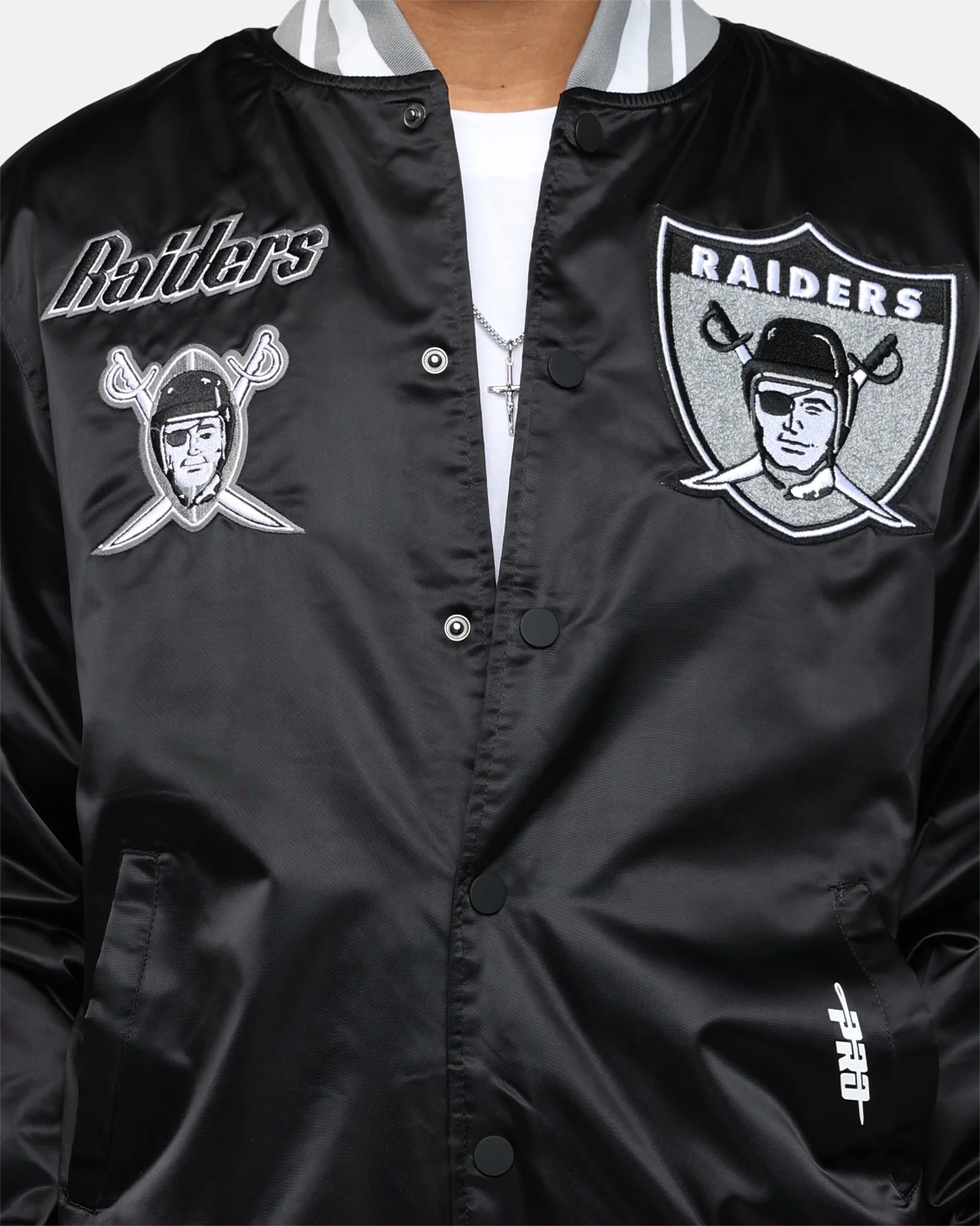 Pro Standard Las Vegas Raiders Satin Varsity Jacket Black/Grey - Image 4