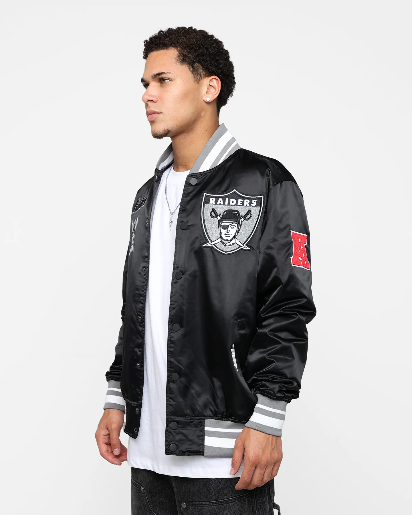 Pro Standard Las Vegas Raiders Satin Varsity Jacket Black/Grey - Image 7