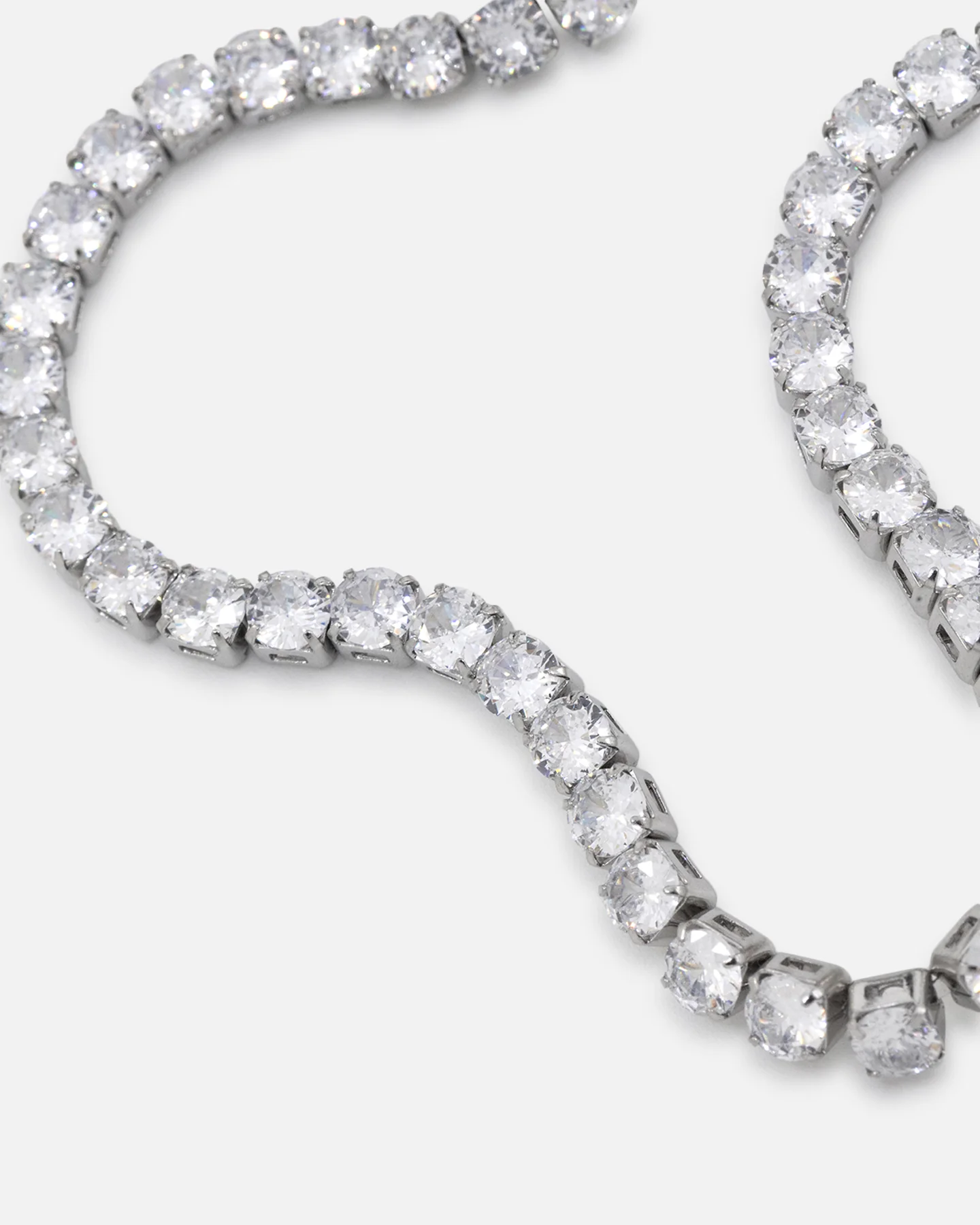 Saint Morta 5mm Tennis Chain Iced White Gold - Image 4