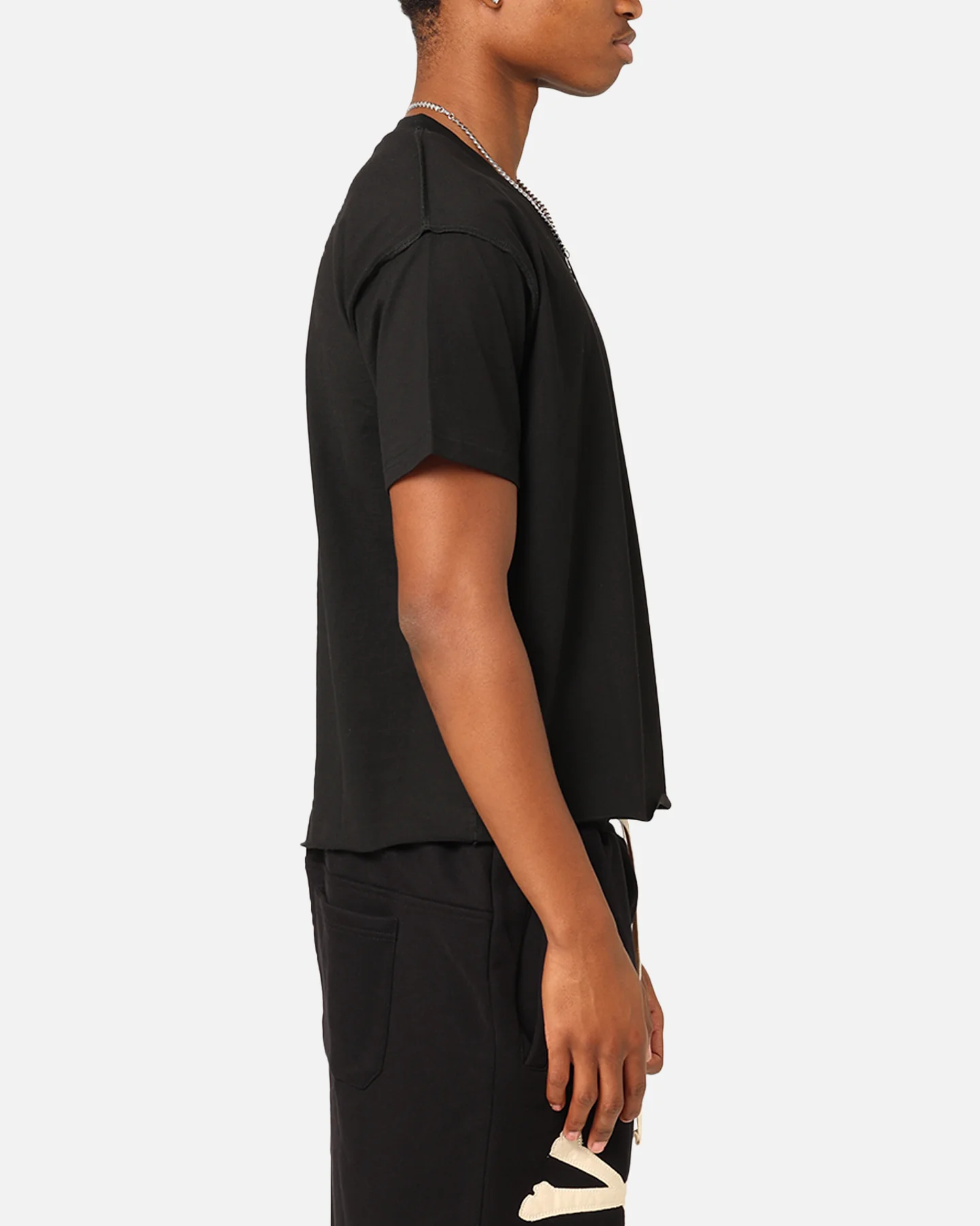 Saint Morta Lafayette Cropped T-Shirt Black - Image 4