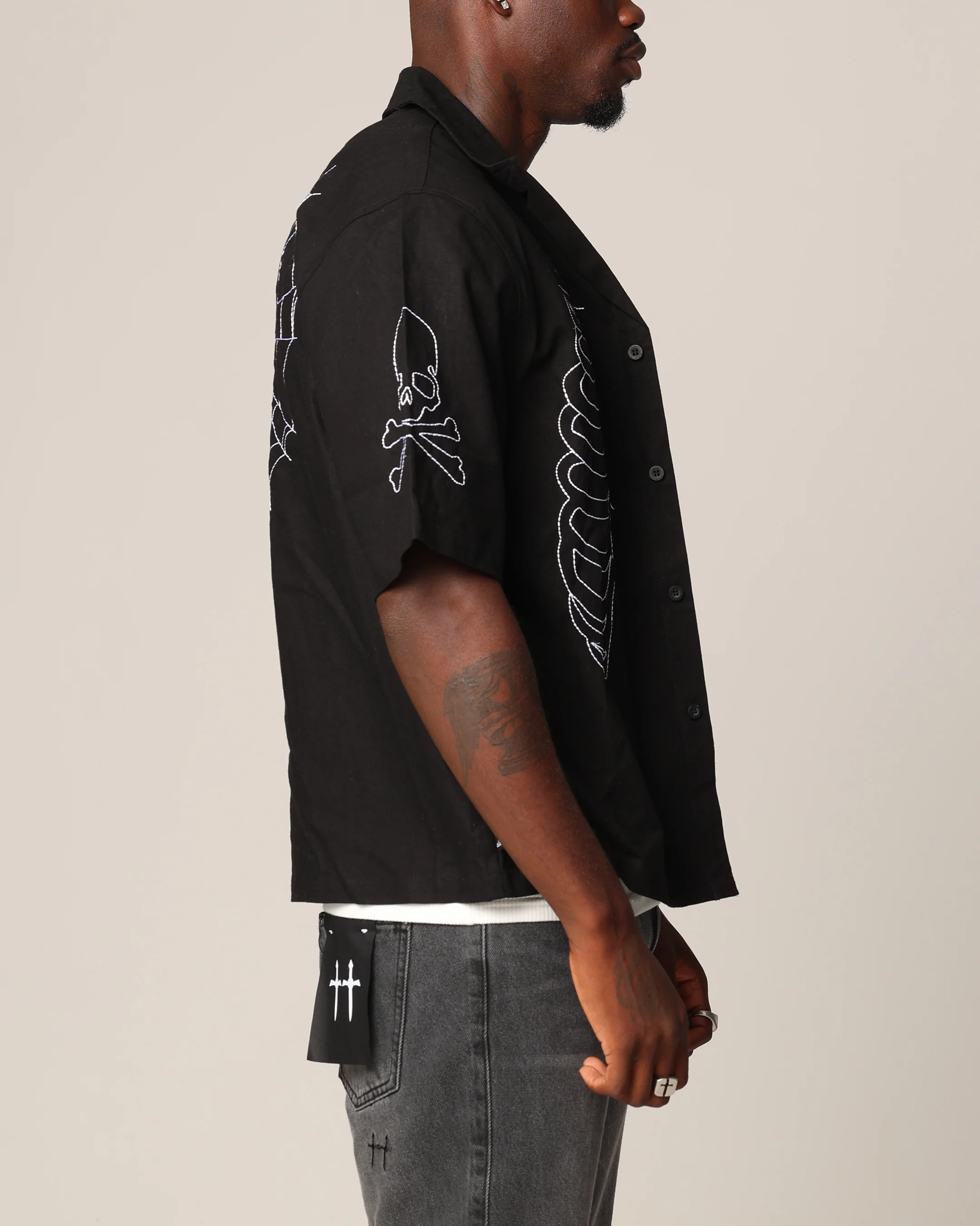Saint Morta Lovely Bones Short Sleeve Linen Shirt Black - Image 5
